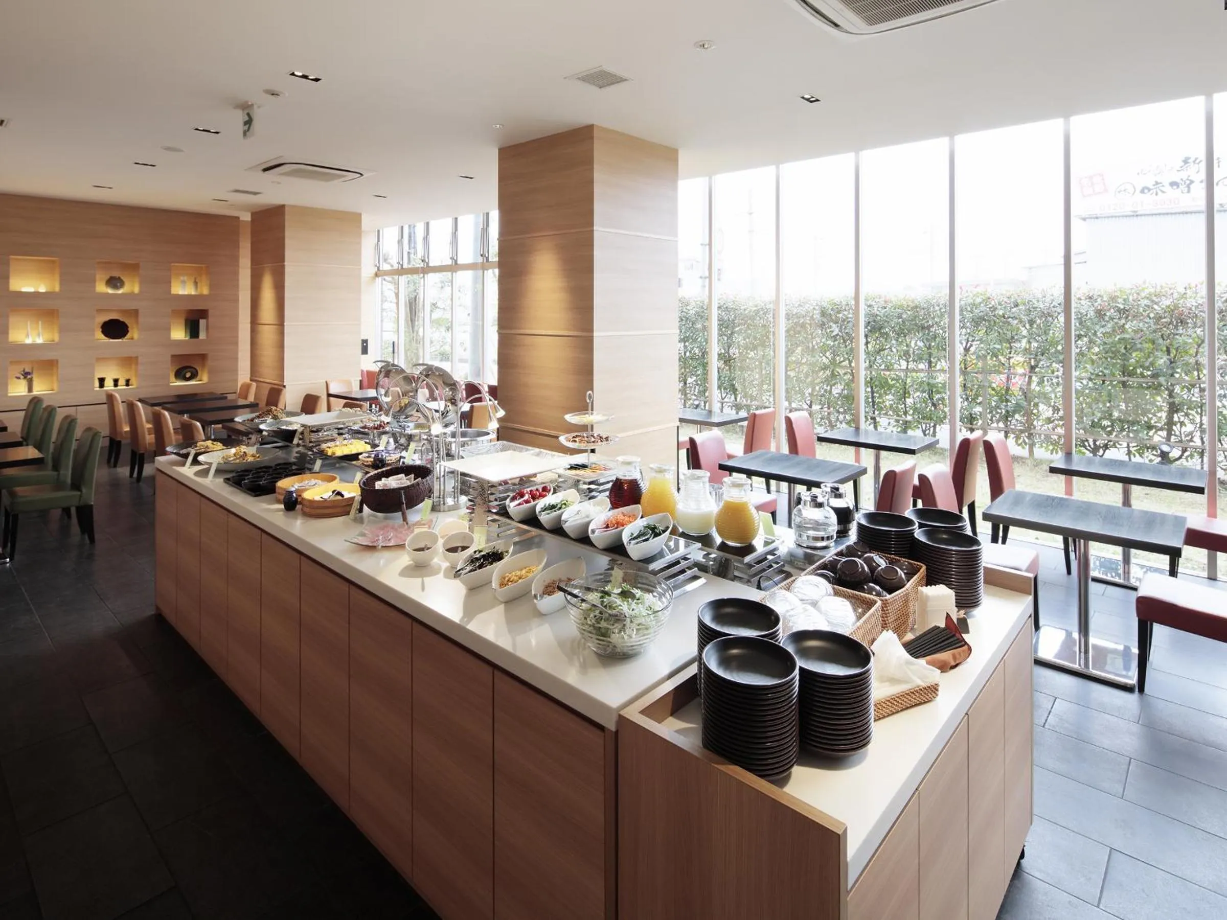 Restaurant/places to eat in Candeo Hotels Sano