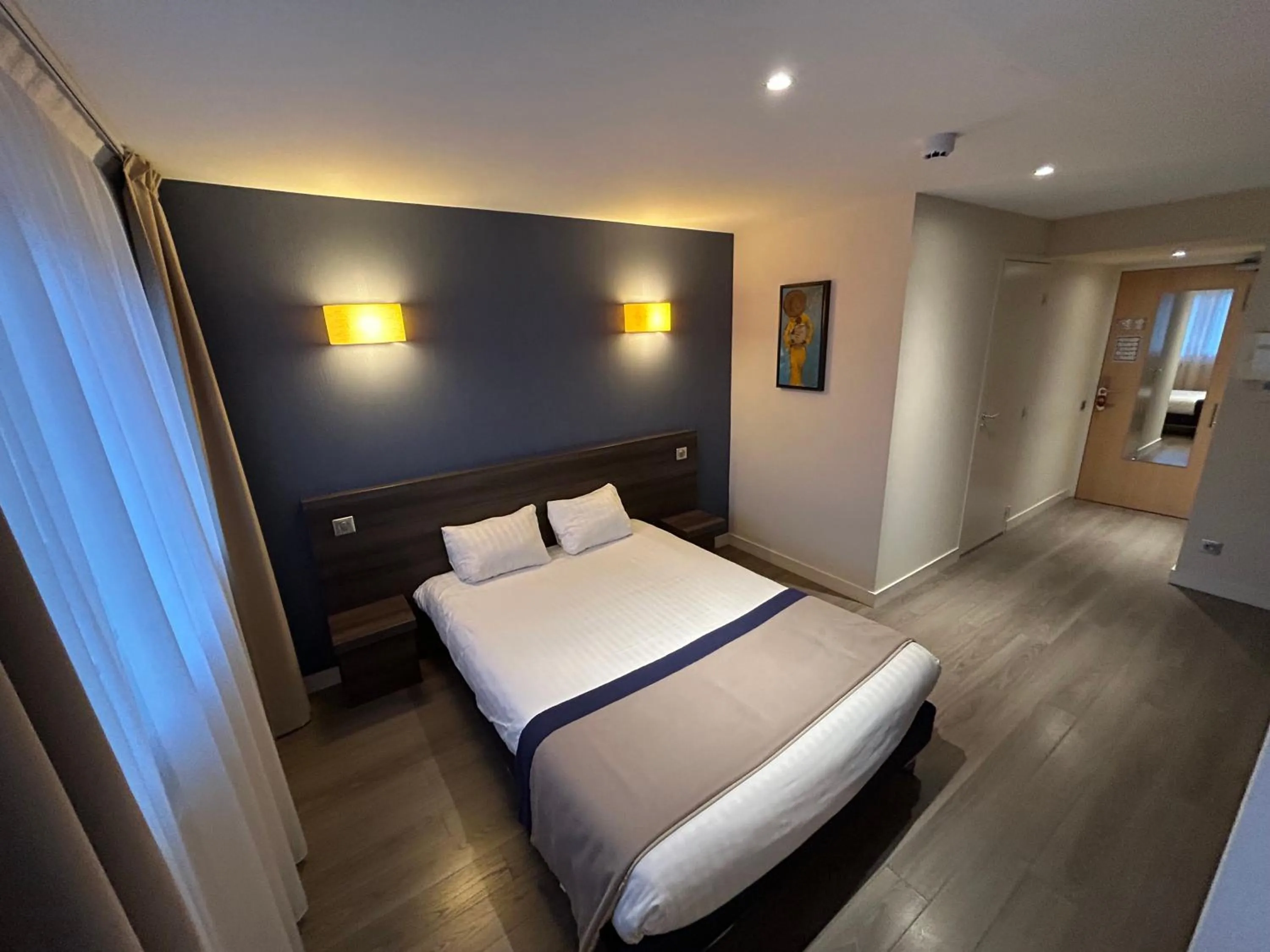 Family, Bed in Hôtel Valpré