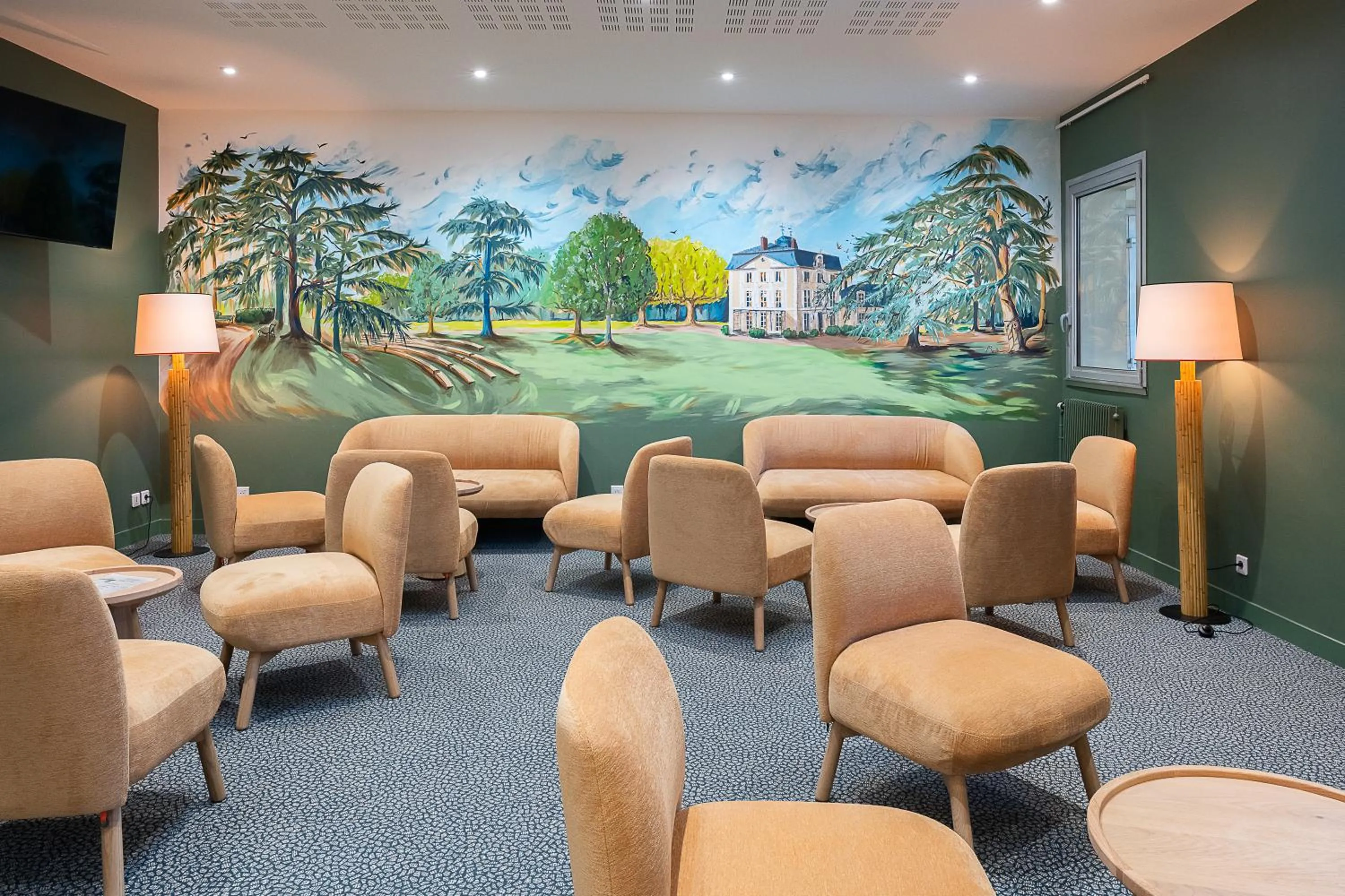 Lounge or bar in Hôtel Valpré