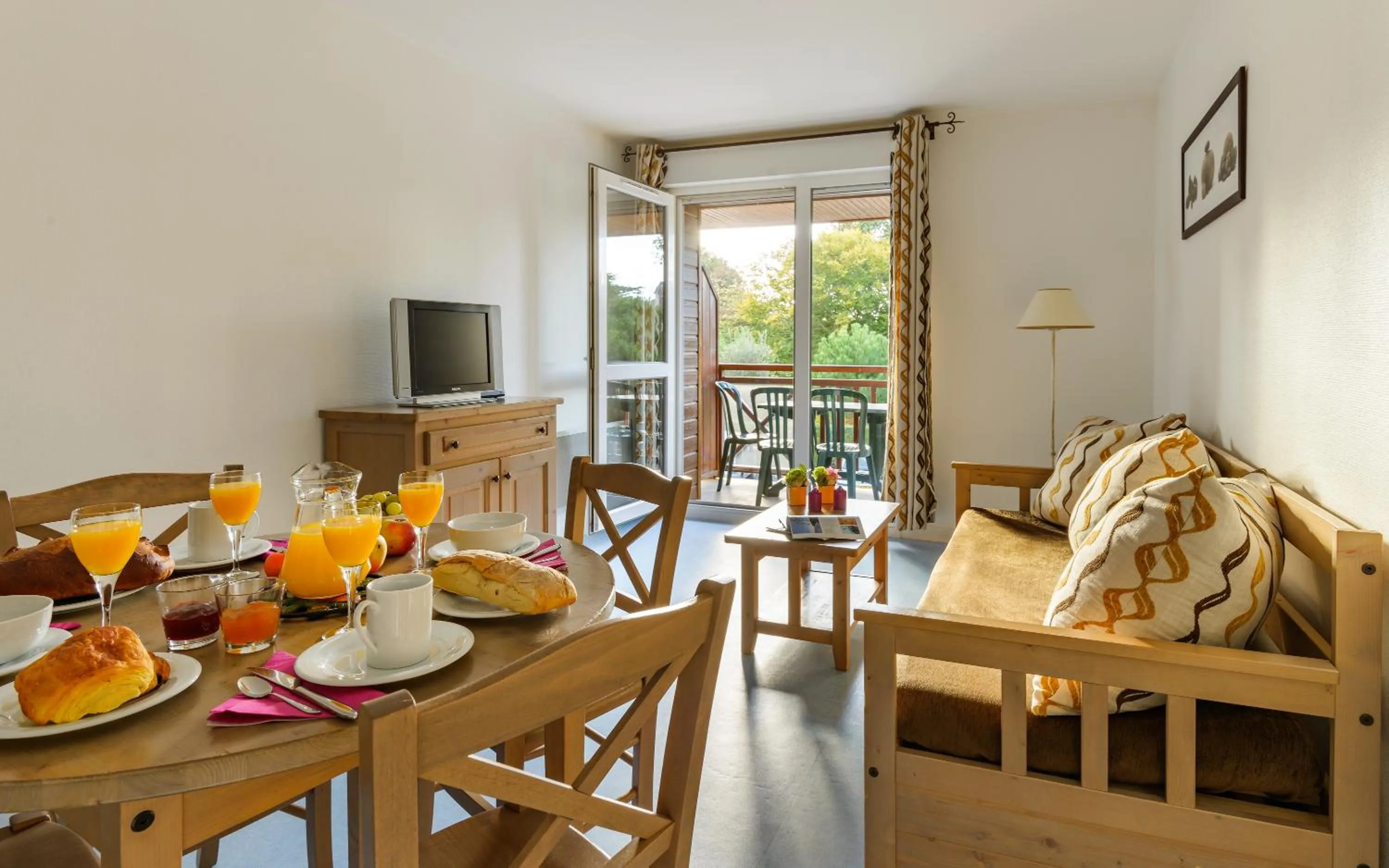 Living room in Lagrange Vacances Les Roches Douvres