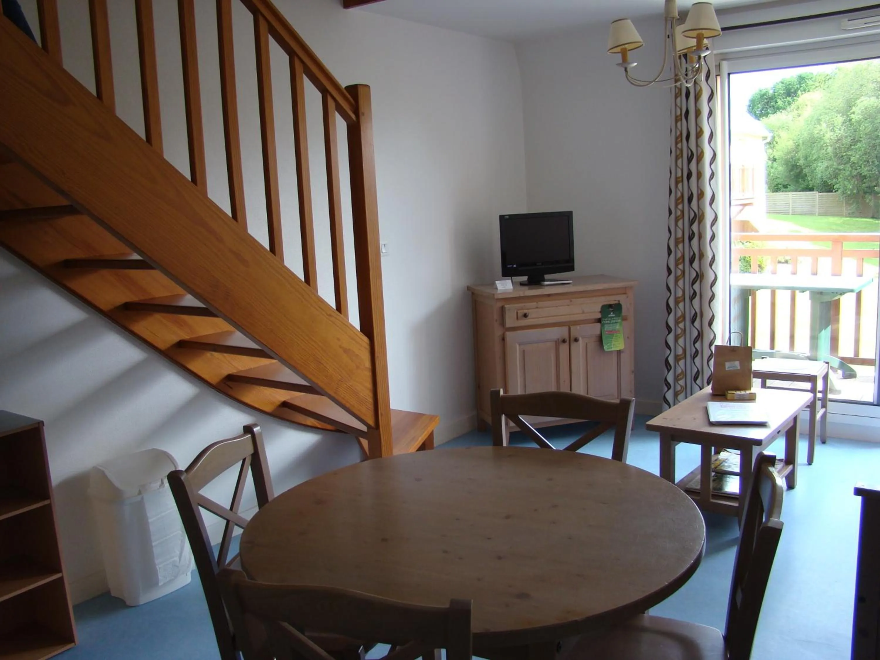 TV and multimedia in Lagrange Vacances Les Roches Douvres