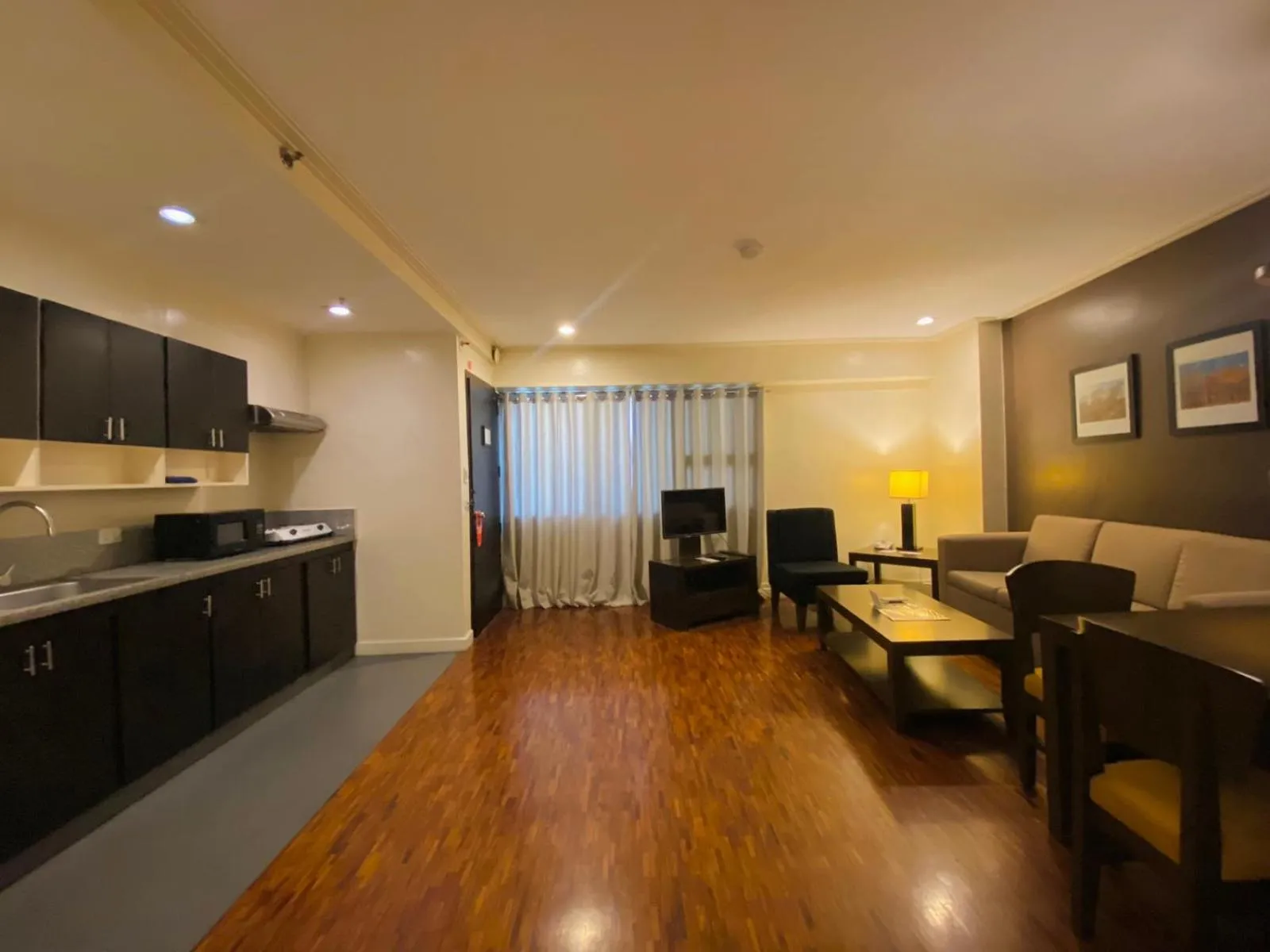 Kitchen or kitchenette in Copacabana Apartment Hotel