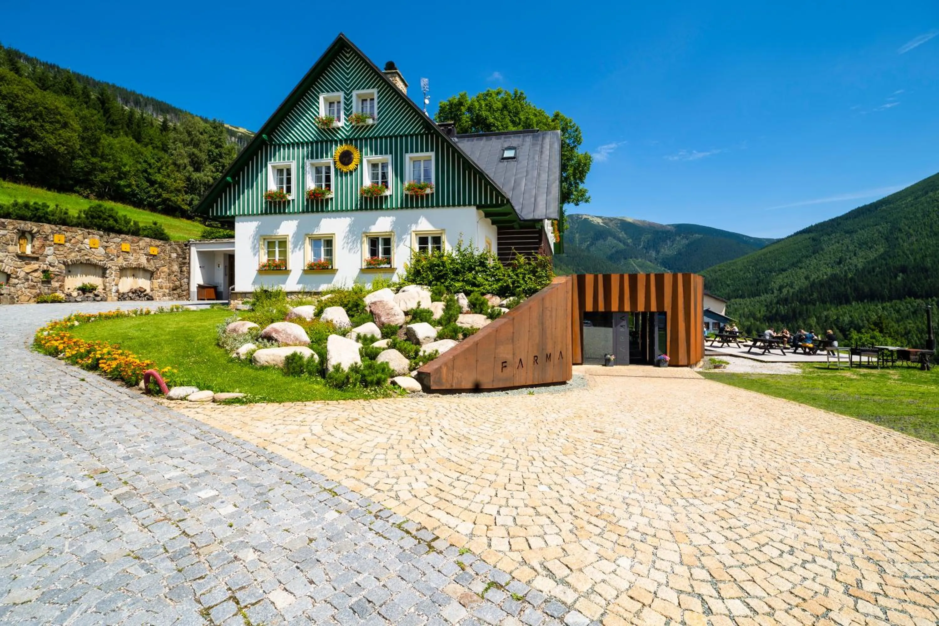 Pension Slunečnice & Panorama Restaurant Farma