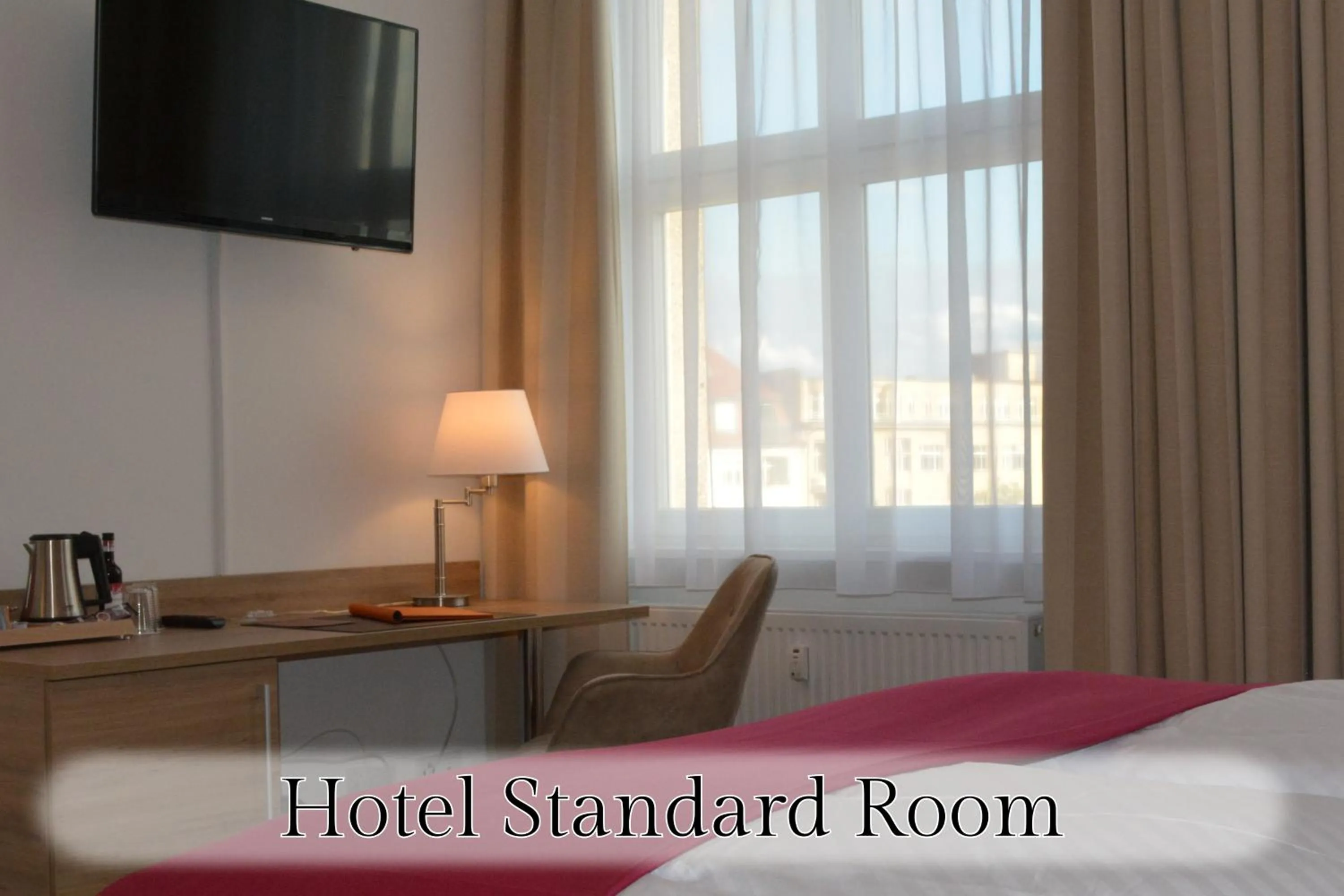 Photo of the whole room, Bed in Hotel Vita Berlin-Messe