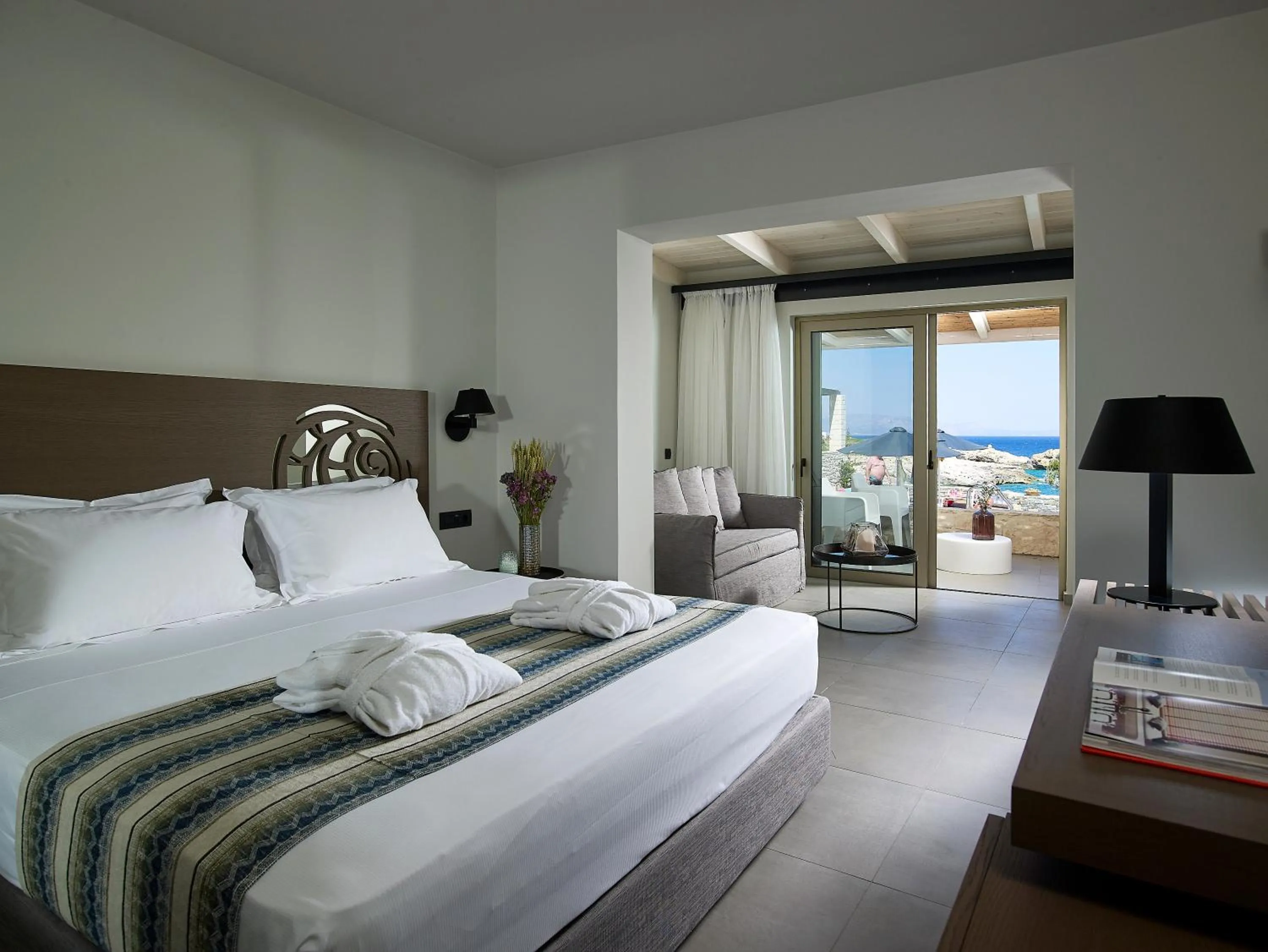 Bed in Kakkos Beach Hotel - Adults Only