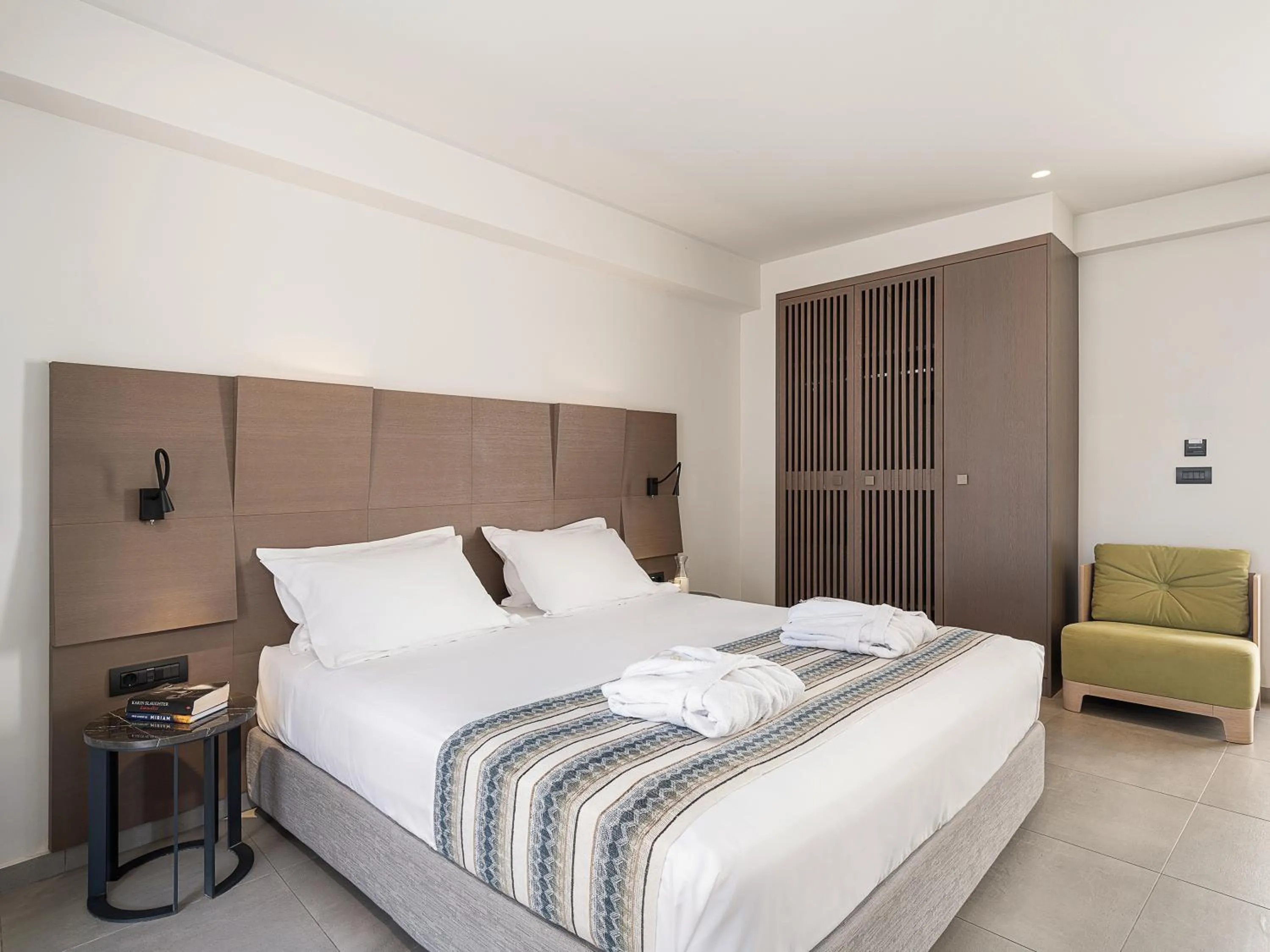 Photo of the whole room, Bed in Kakkos Beach Hotel - Adults Only