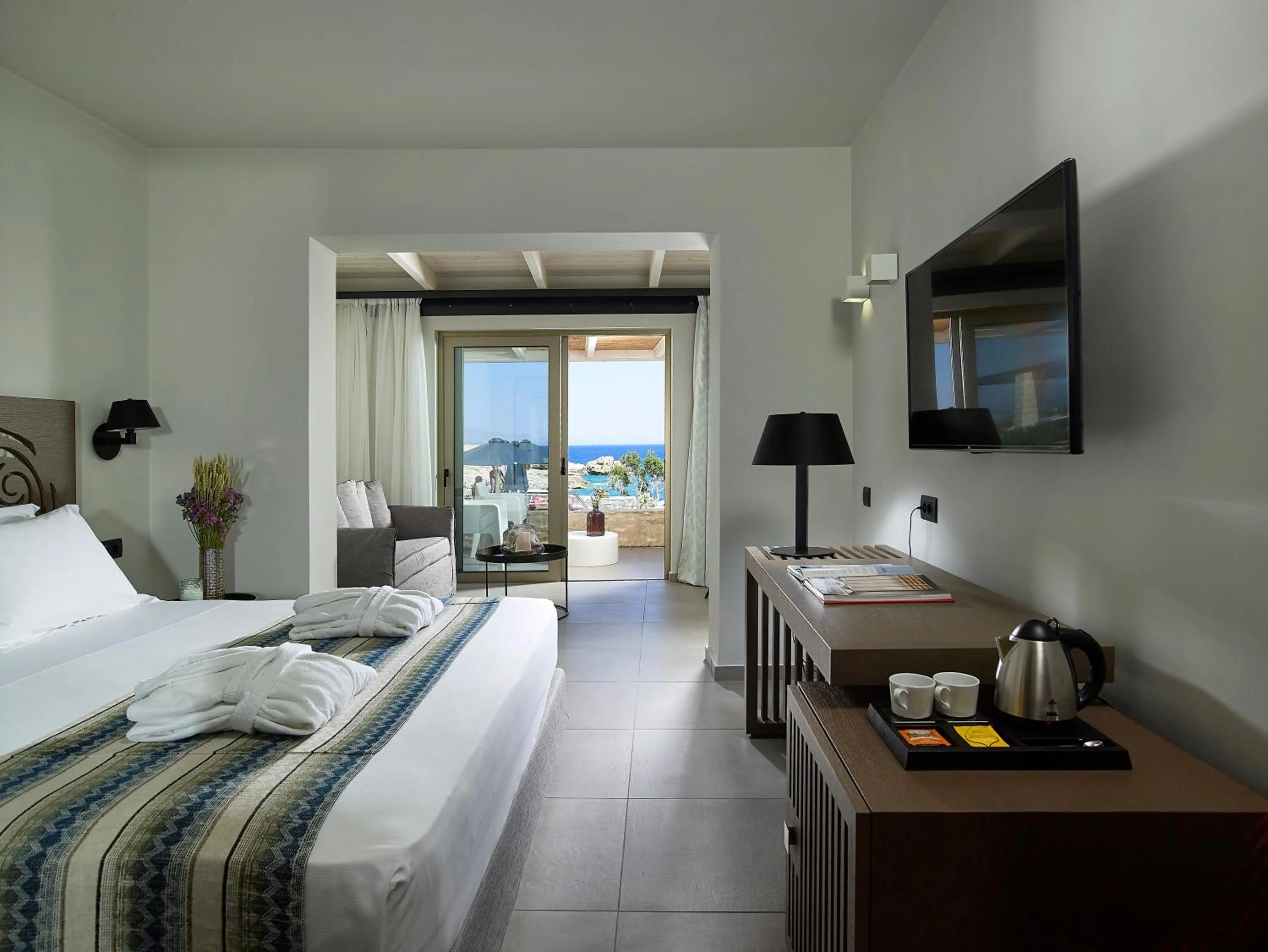 Bed in Kakkos Beach Hotel - Adults Only