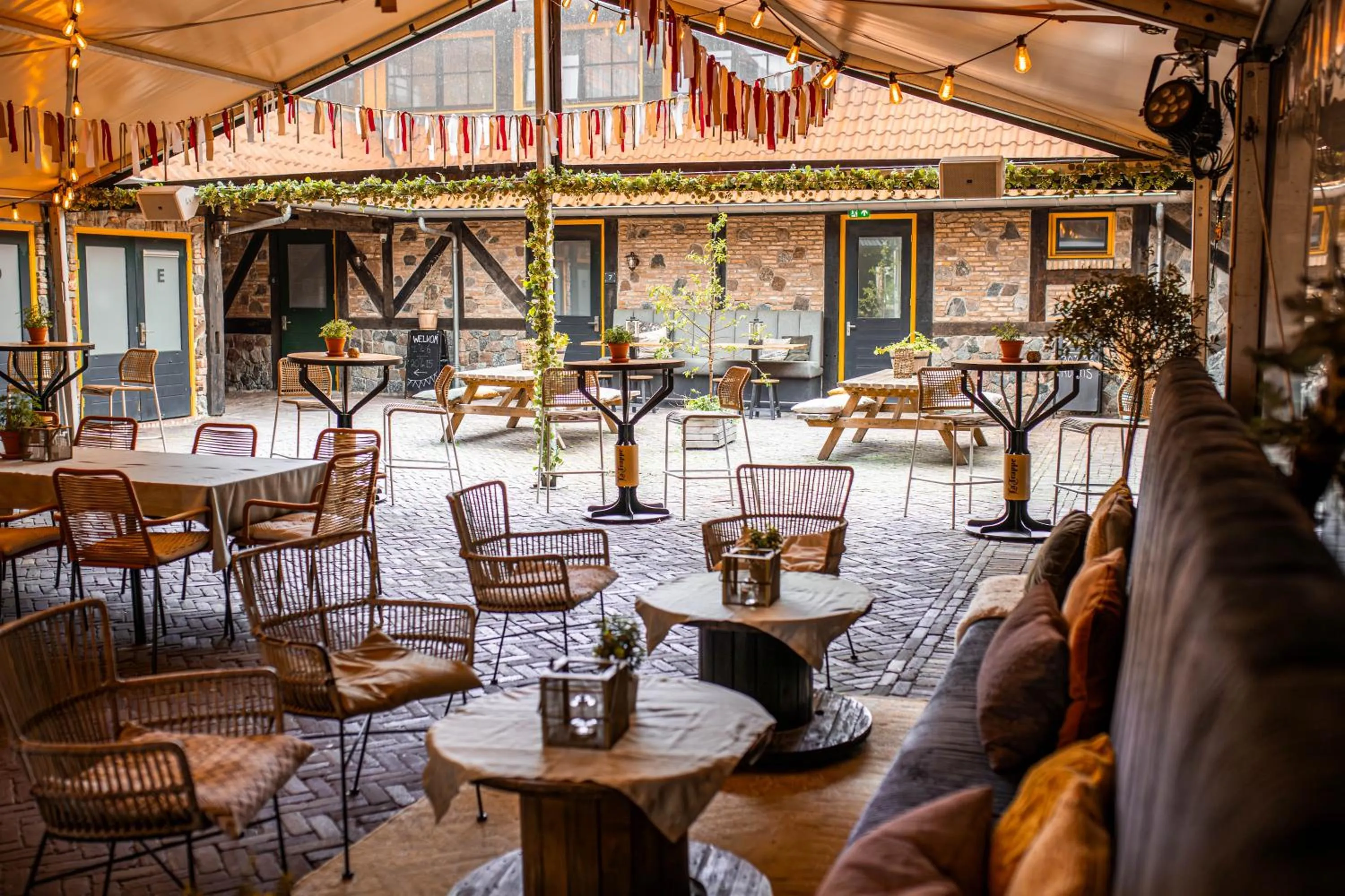 Property building in Hotel Inn Salland