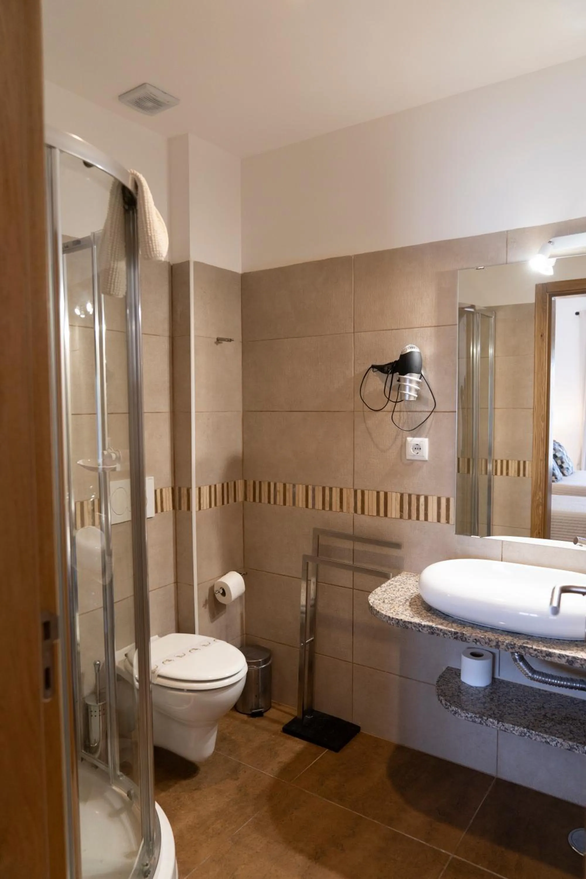 Shower in OceanOasis