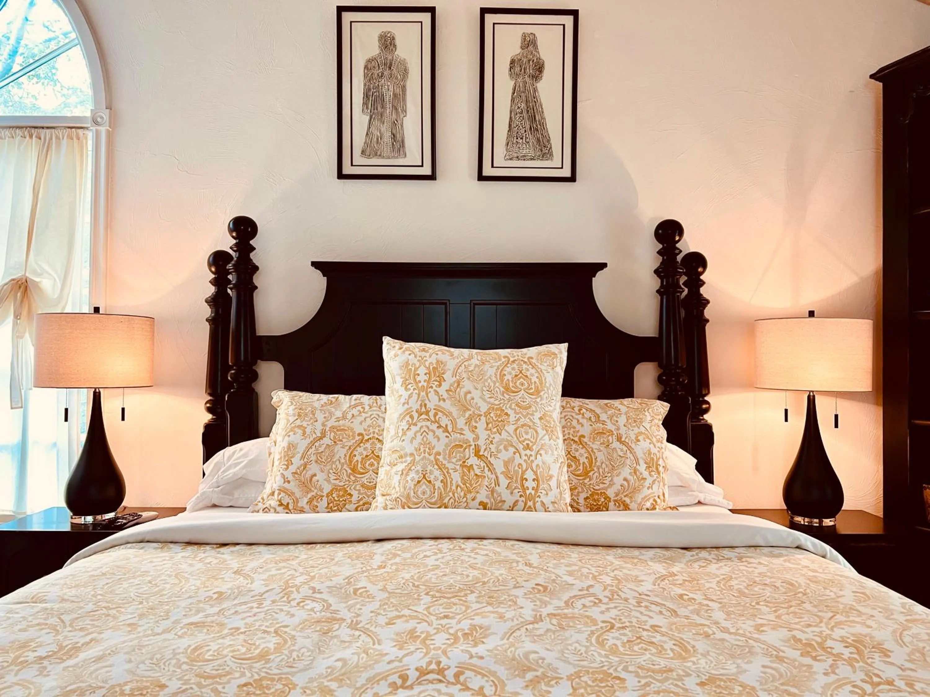 Bed in Frederick William House