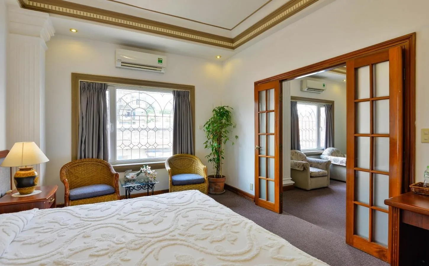 Photo of the whole room, Bed in The Spring Hotel