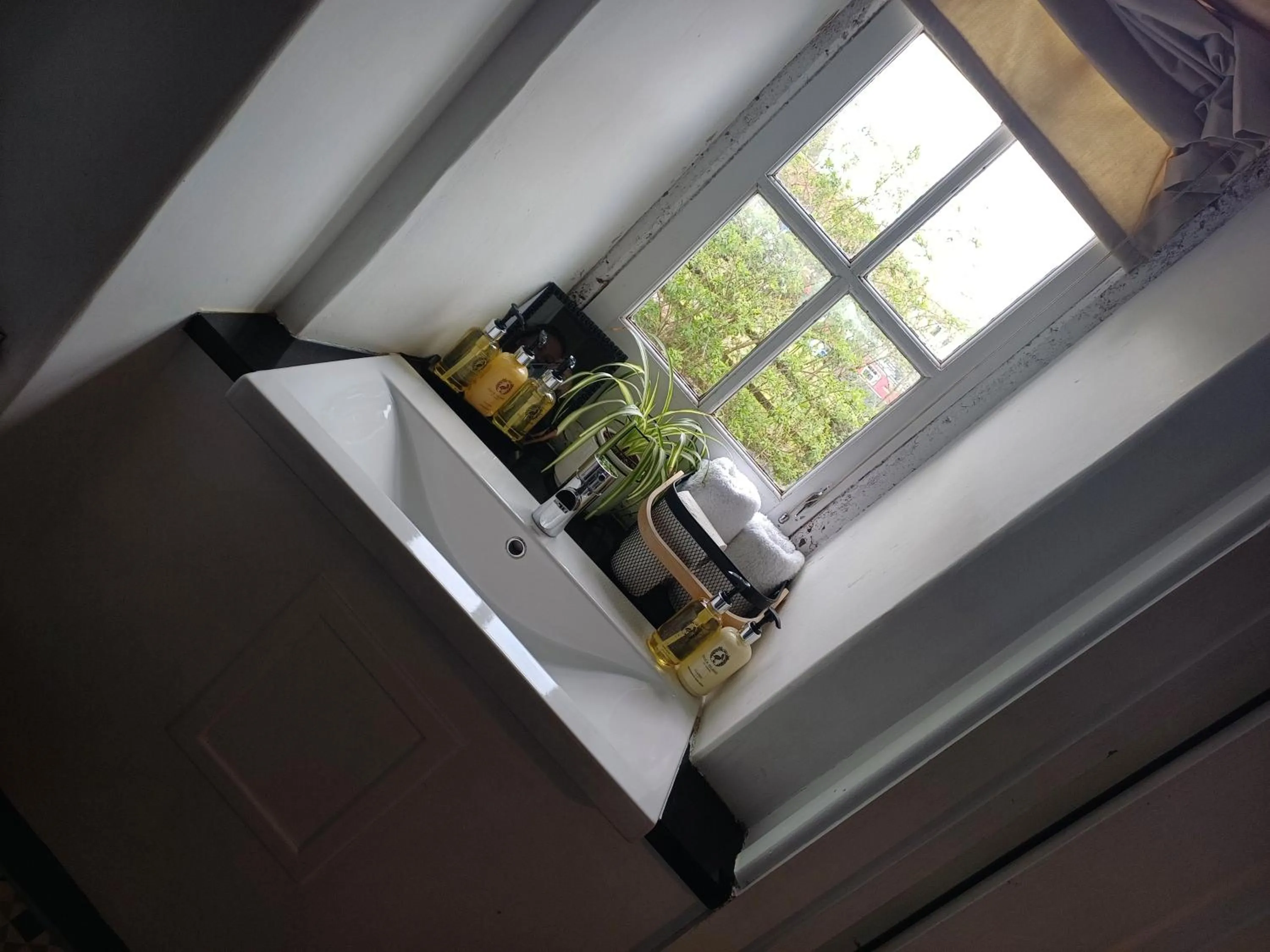 Bathroom in The Barge Inn