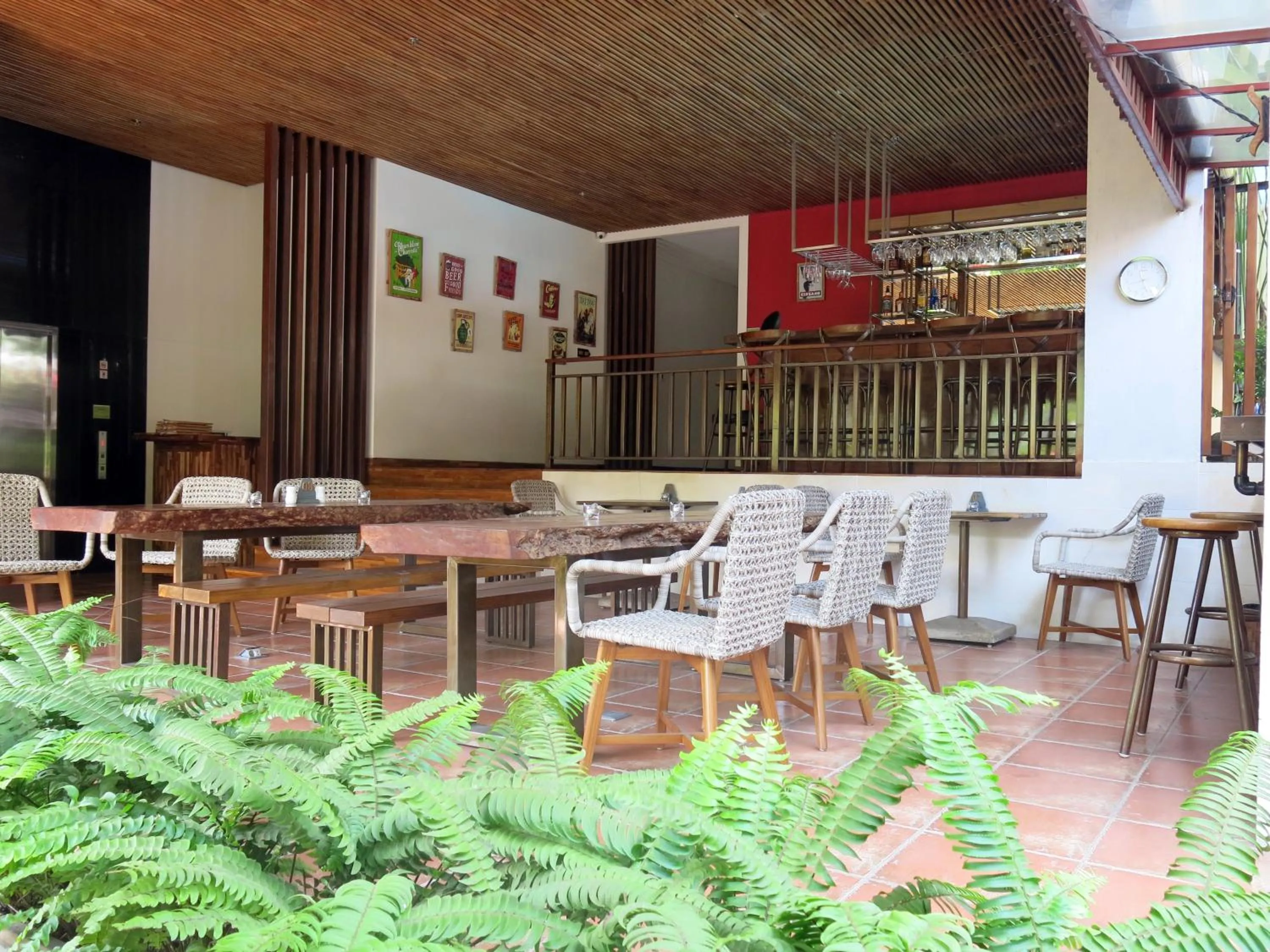 Restaurant/places to eat in Hotel Puriartha Ubud
