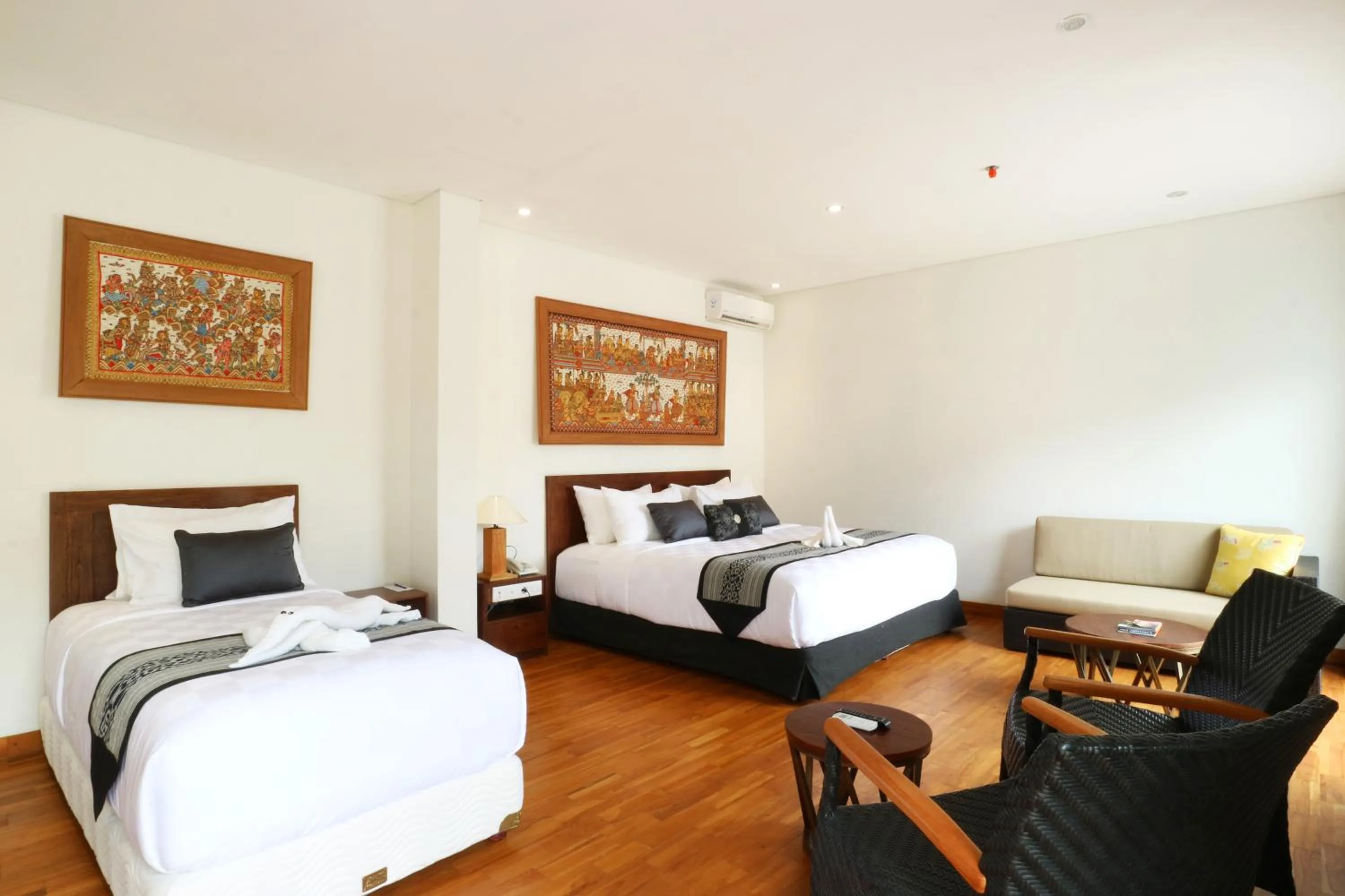 Bed in Hotel Puriartha Ubud
