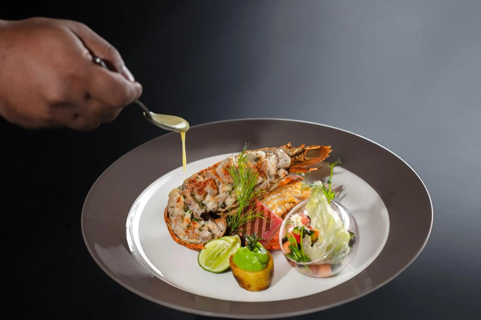 Food and drinks in Earl's Regency Hotel