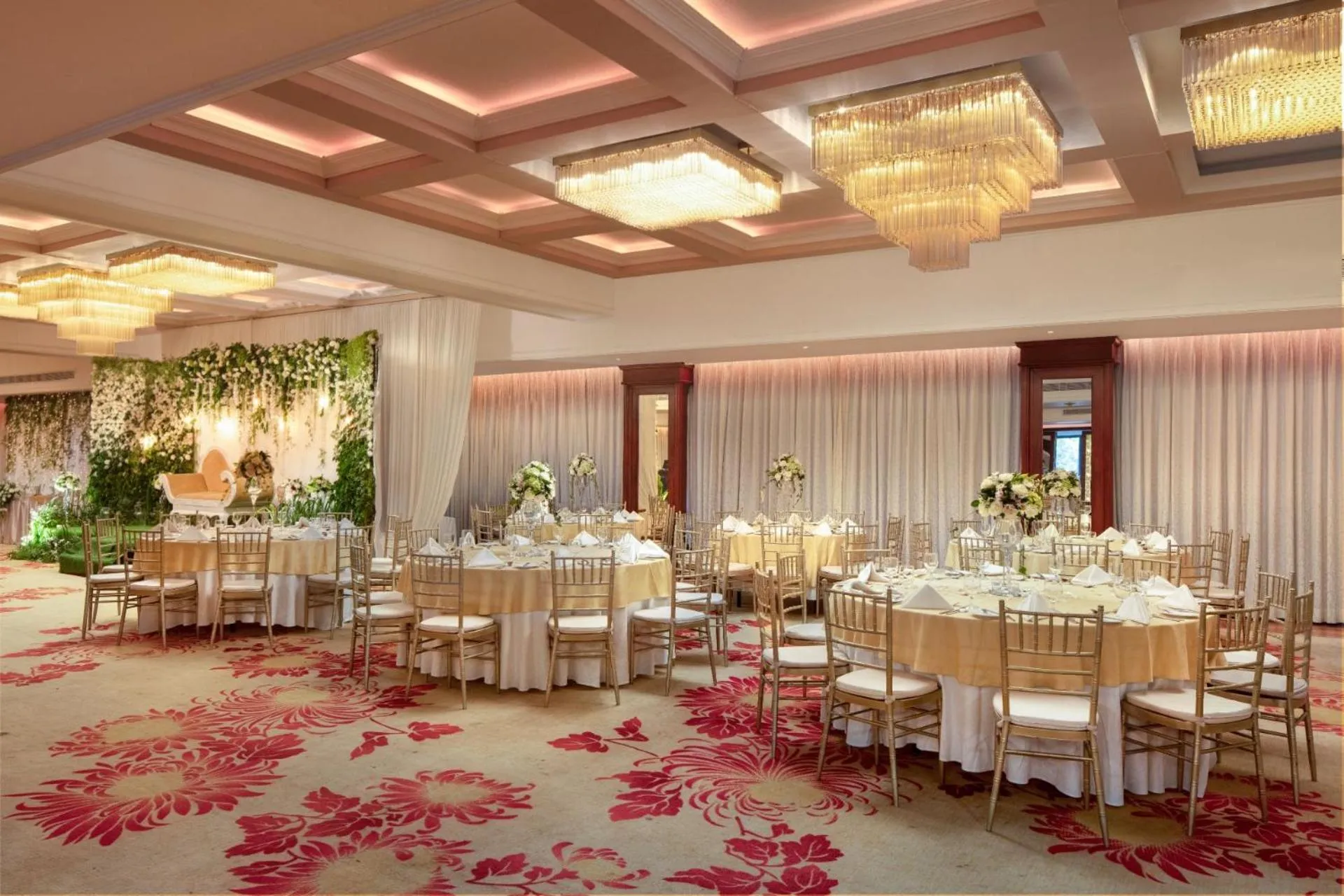 Banquet/Function facilities in Earl's Regency Hotel