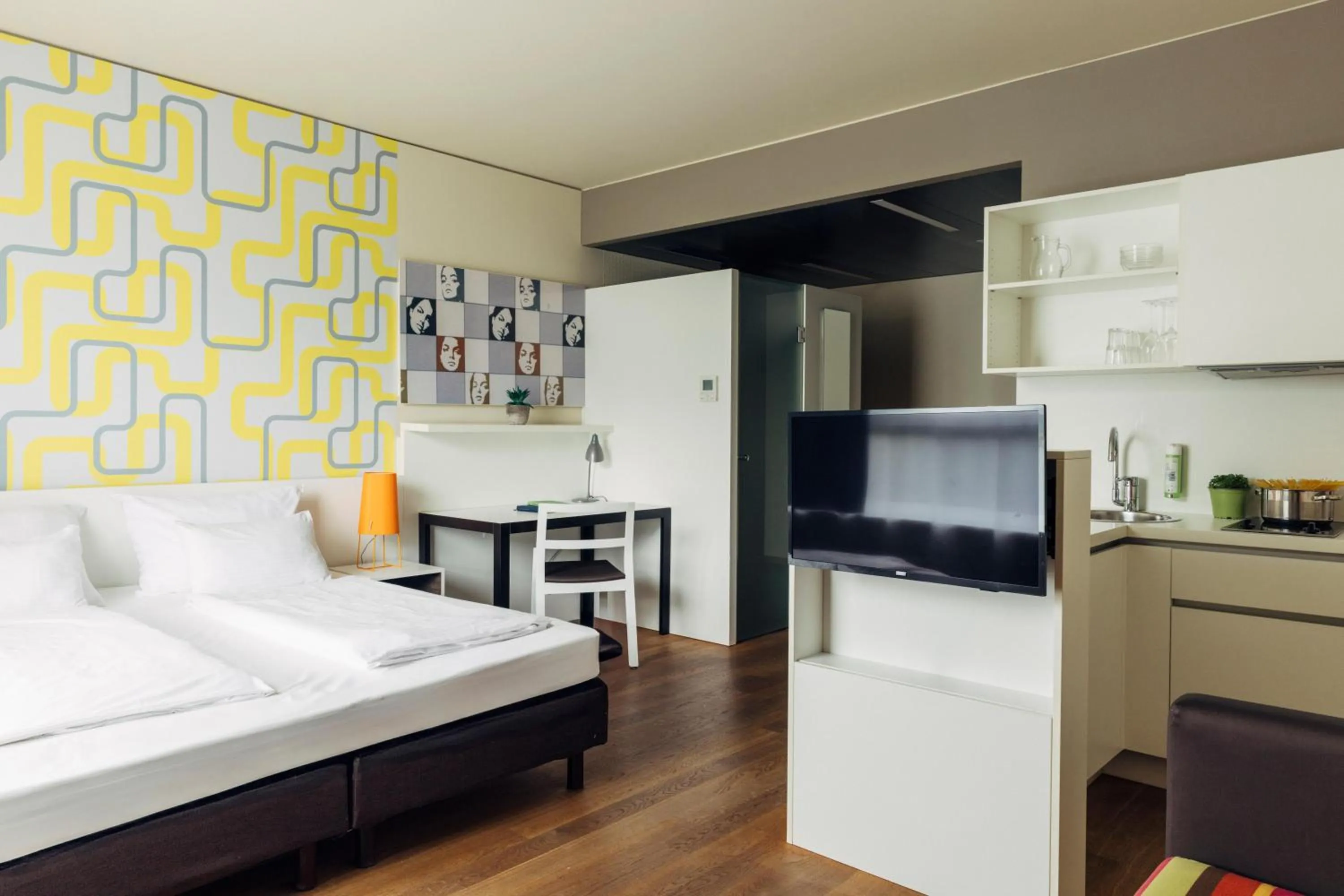 Photo of the whole room, Bed in harry's home Dornbirn hotel & apartments