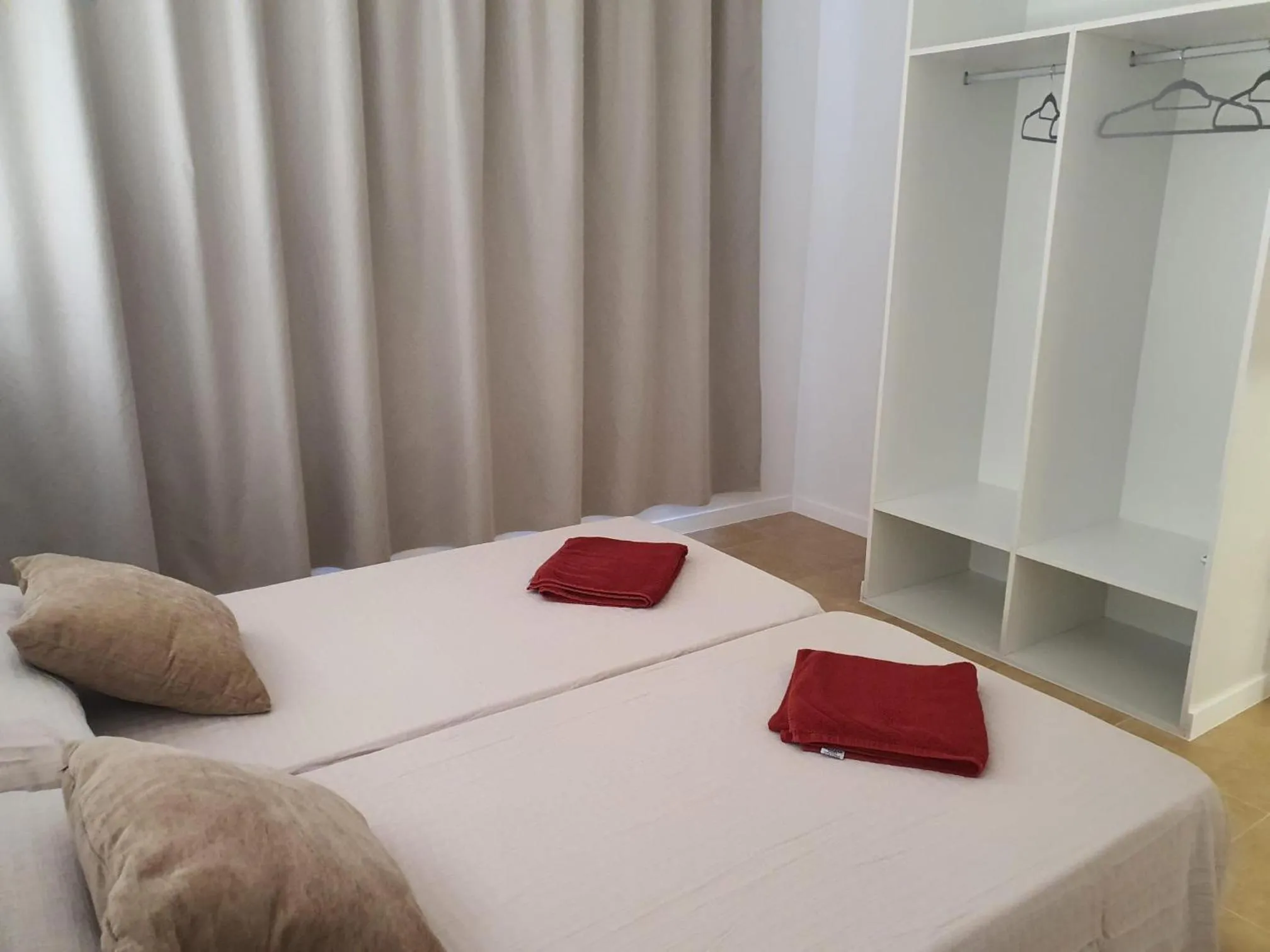 Bed in Albergue O Pedrón Hostel & Rooms