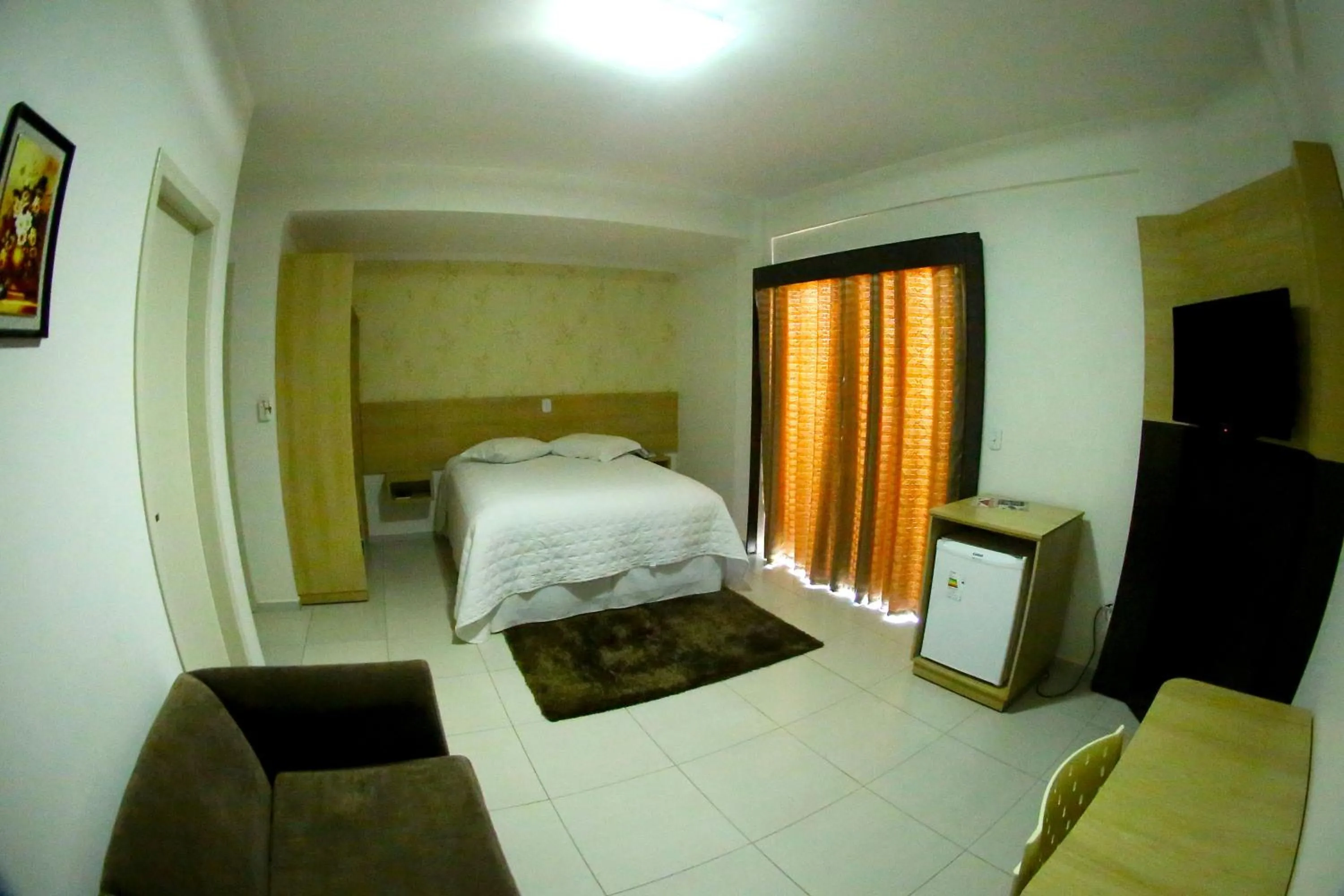 Photo of the whole room, Bed in Morangos Hotel