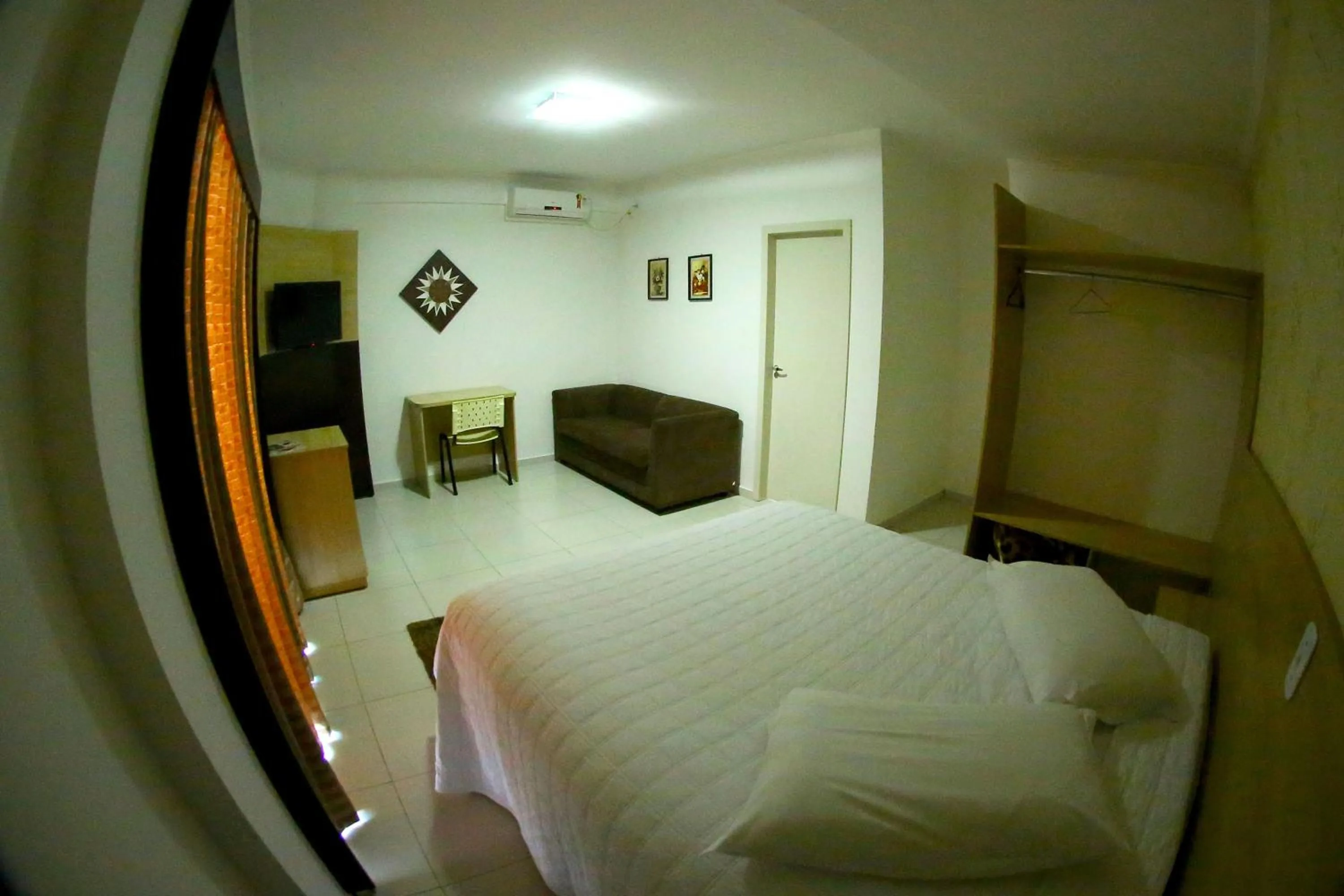 Photo of the whole room, Bed in Morangos Hotel