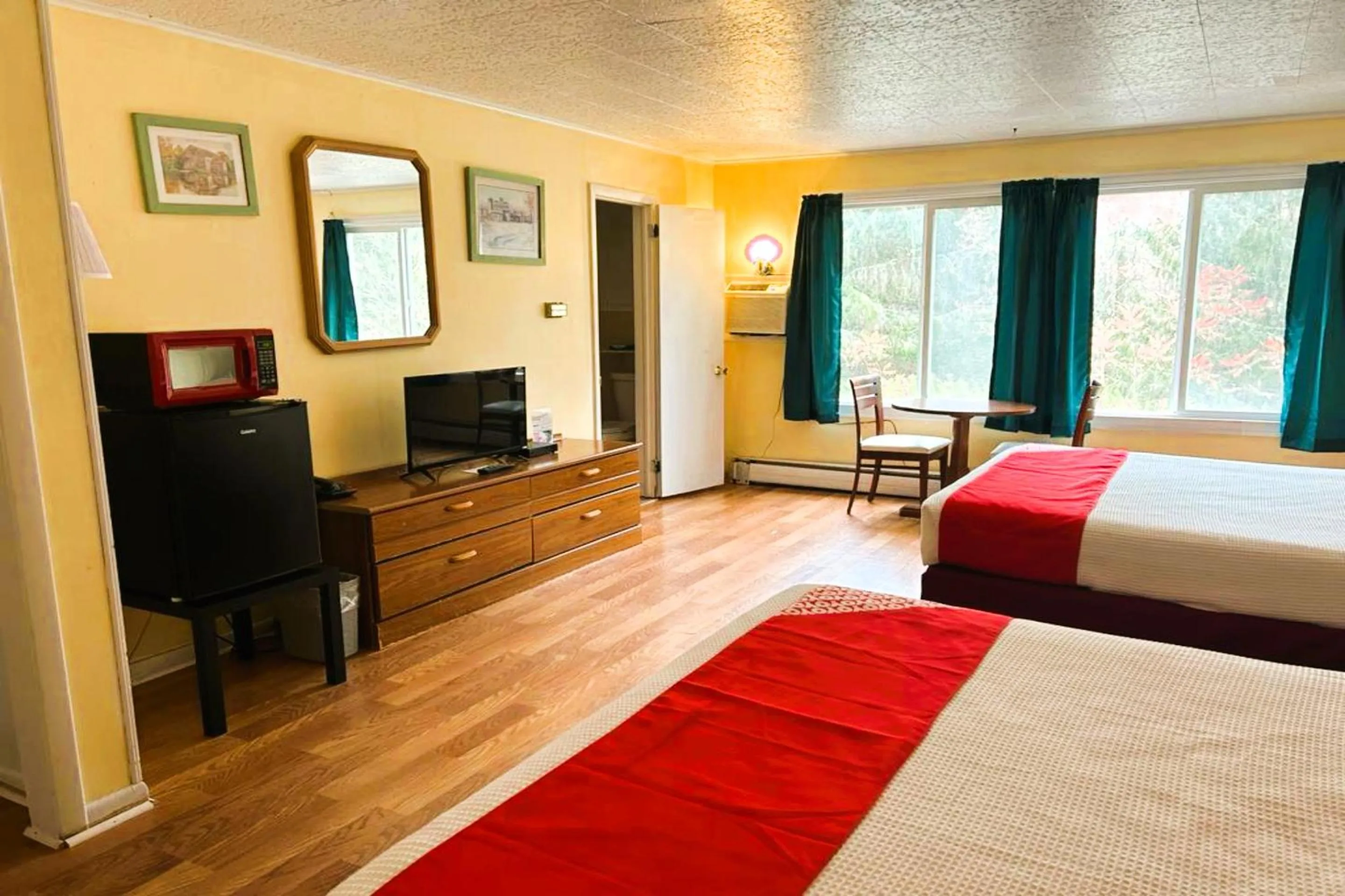 Bedroom, Bed in Buena Vista Inn Motel