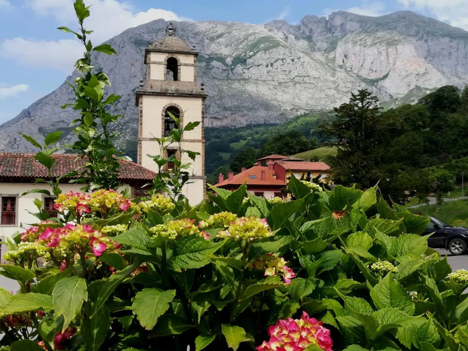 Nearby landmark in La Posta del Camín Real