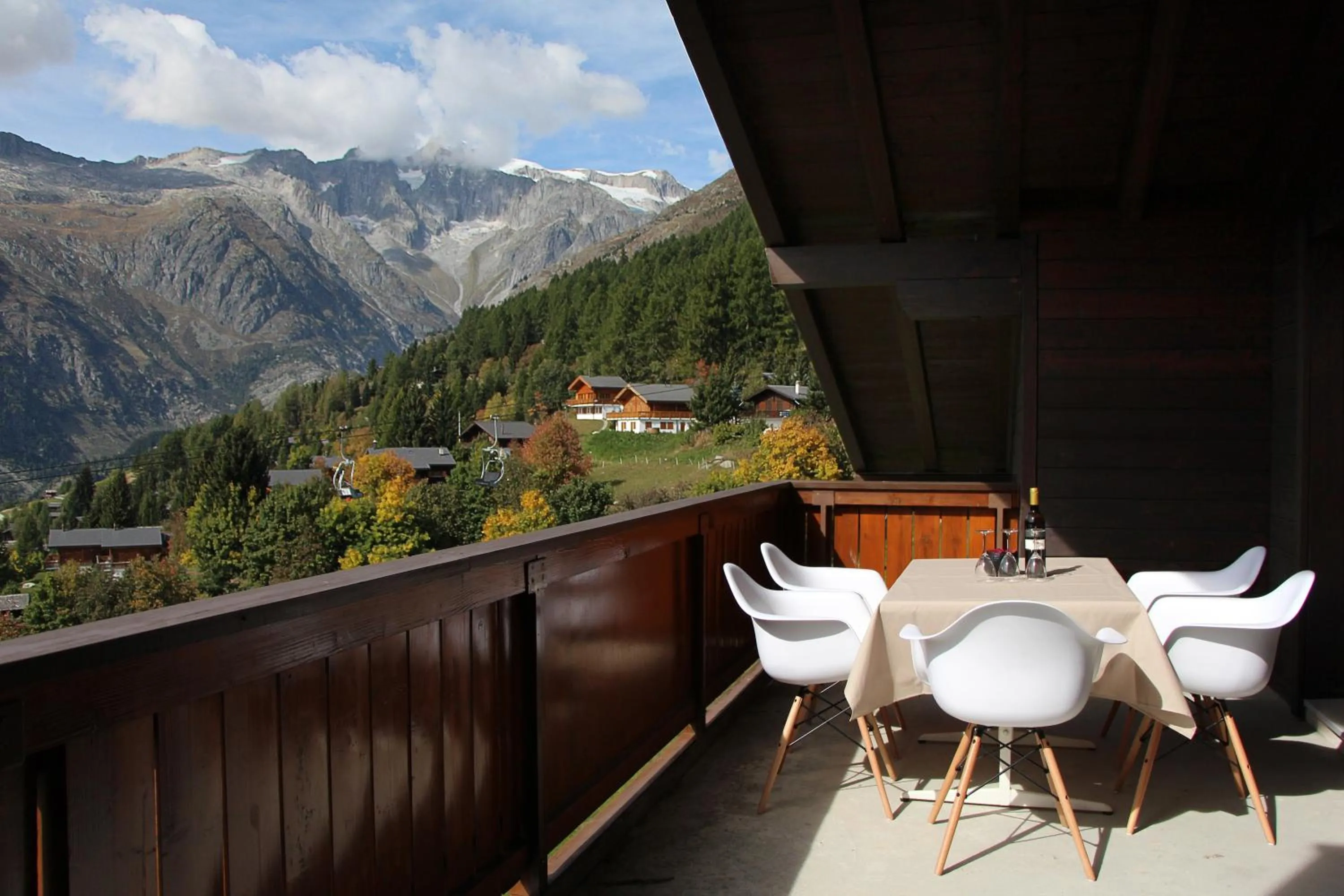 Restaurant/places to eat in Aparthotel Ambassador