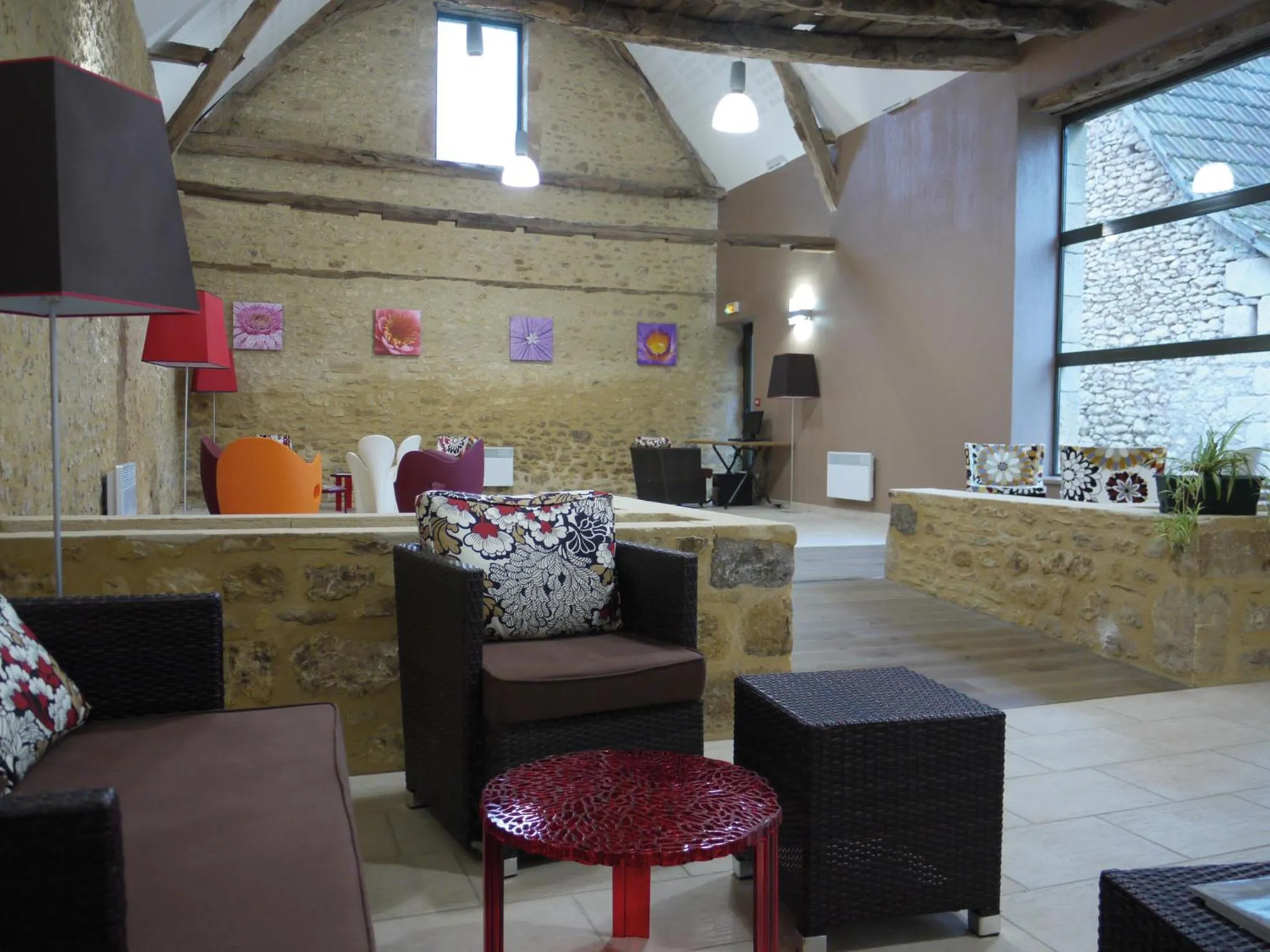 Lobby or reception in Lagrange Vacances Les Bastides de Lascaux