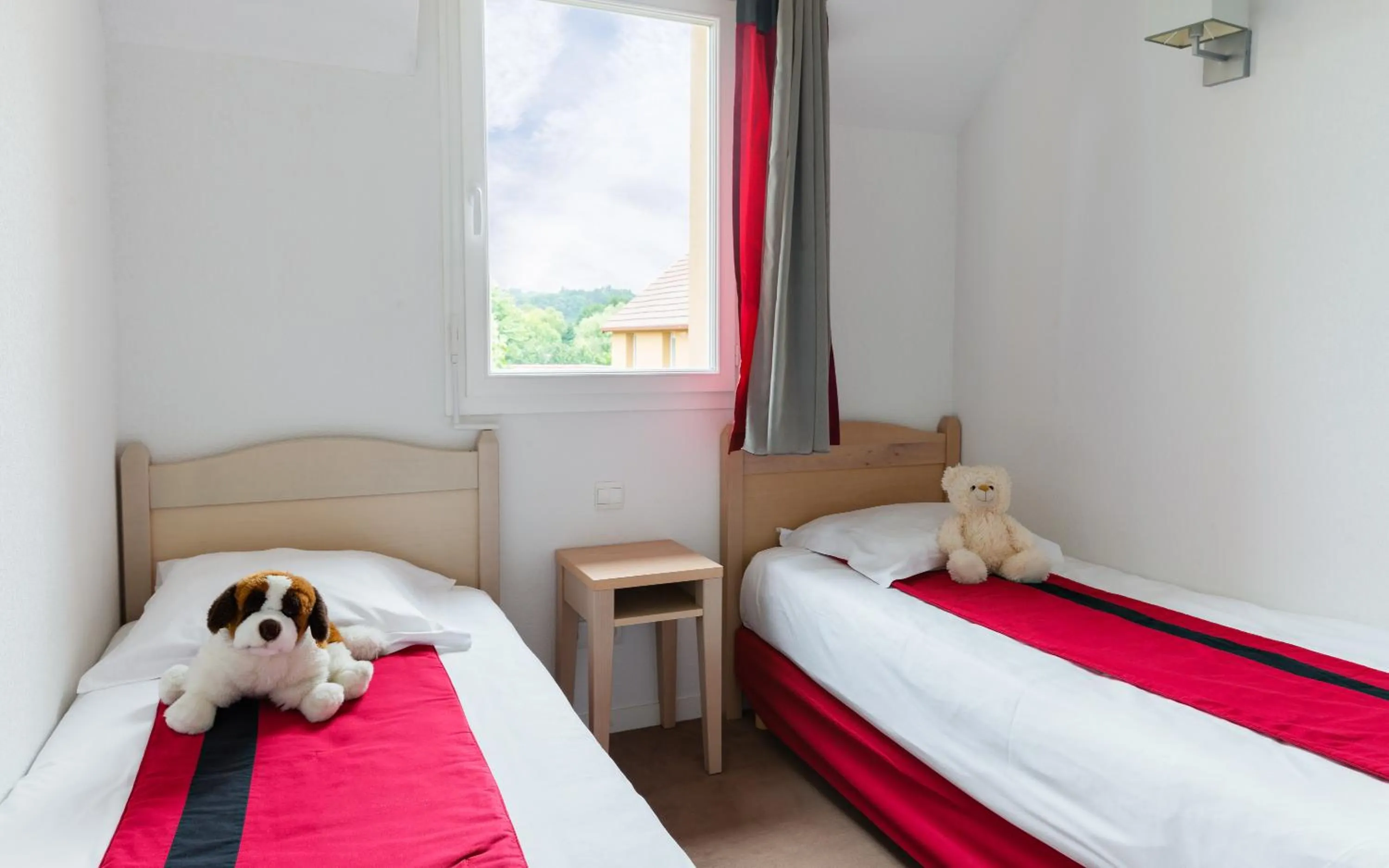 Bedroom, Bed in Lagrange Vacances Les Bastides de Lascaux