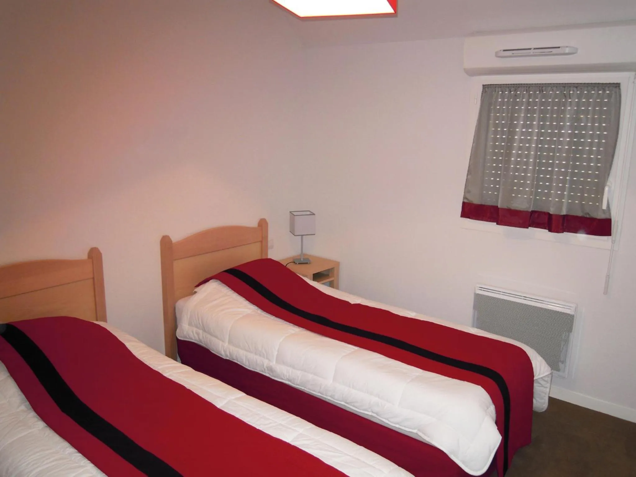 Bedroom, Bed in Lagrange Vacances Les Bastides de Lascaux