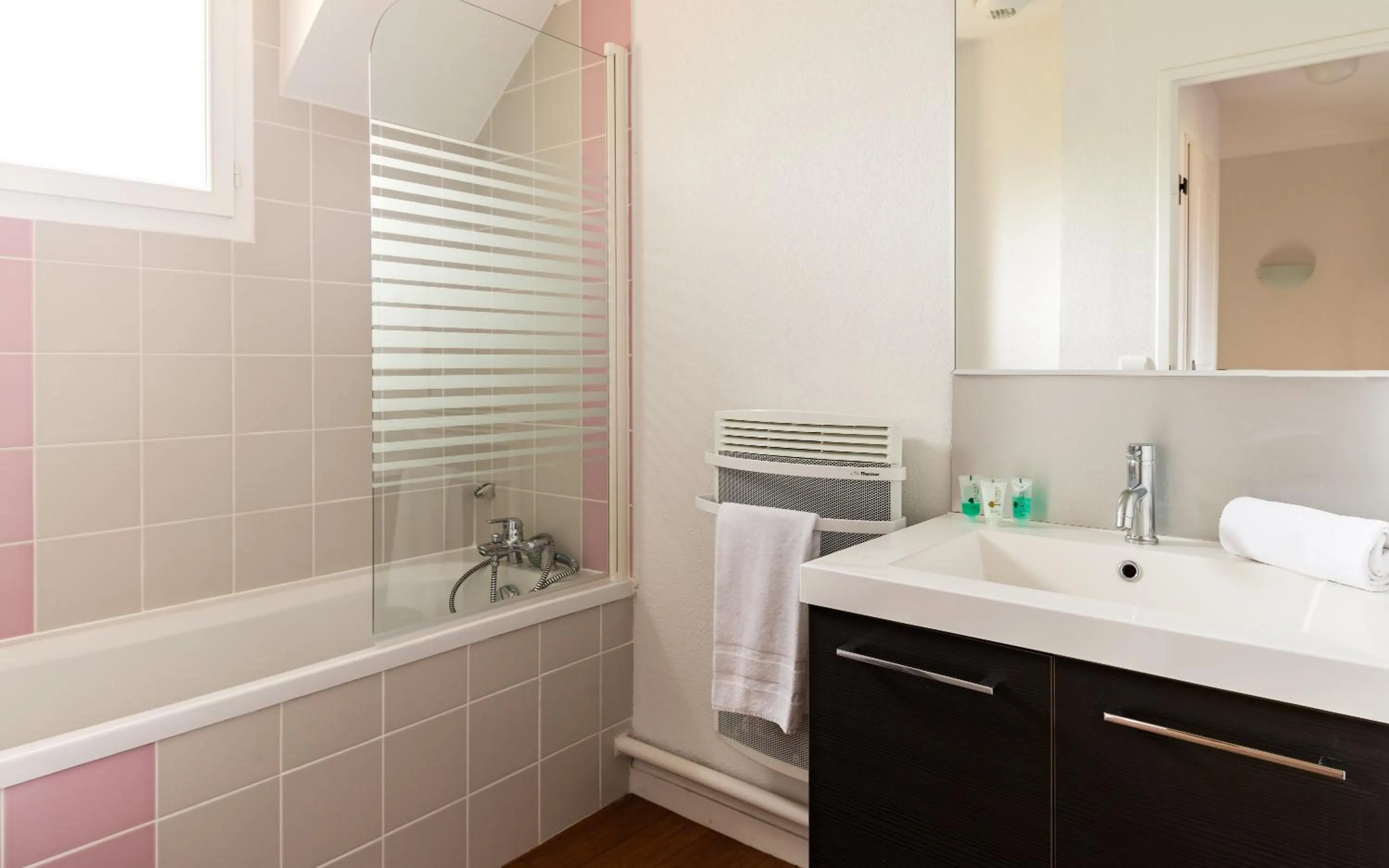 Bathroom in Lagrange Vacances Les Bastides de Lascaux