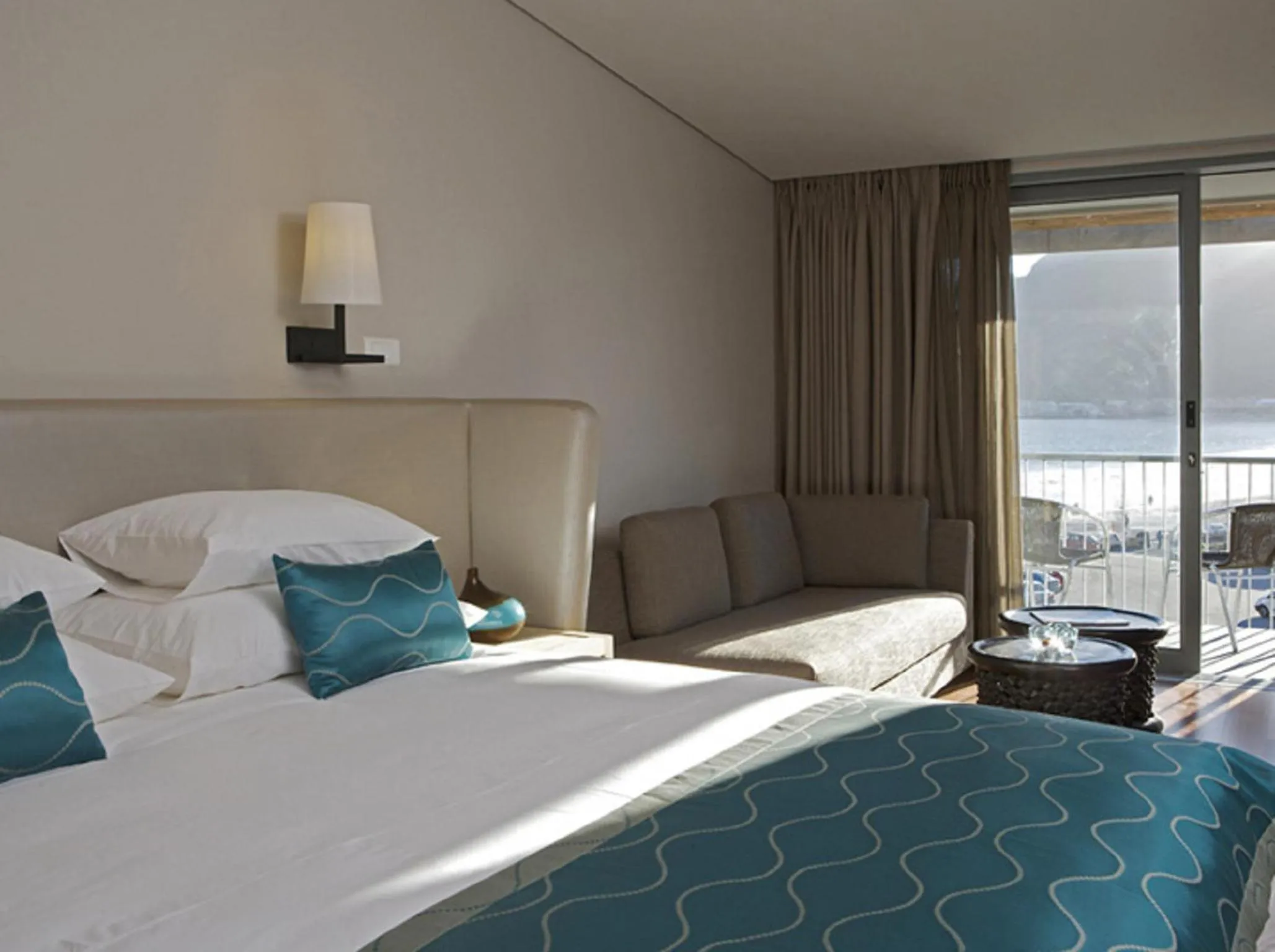 Photo of the whole room, Bed in Chapmans Peak Beach Hotel