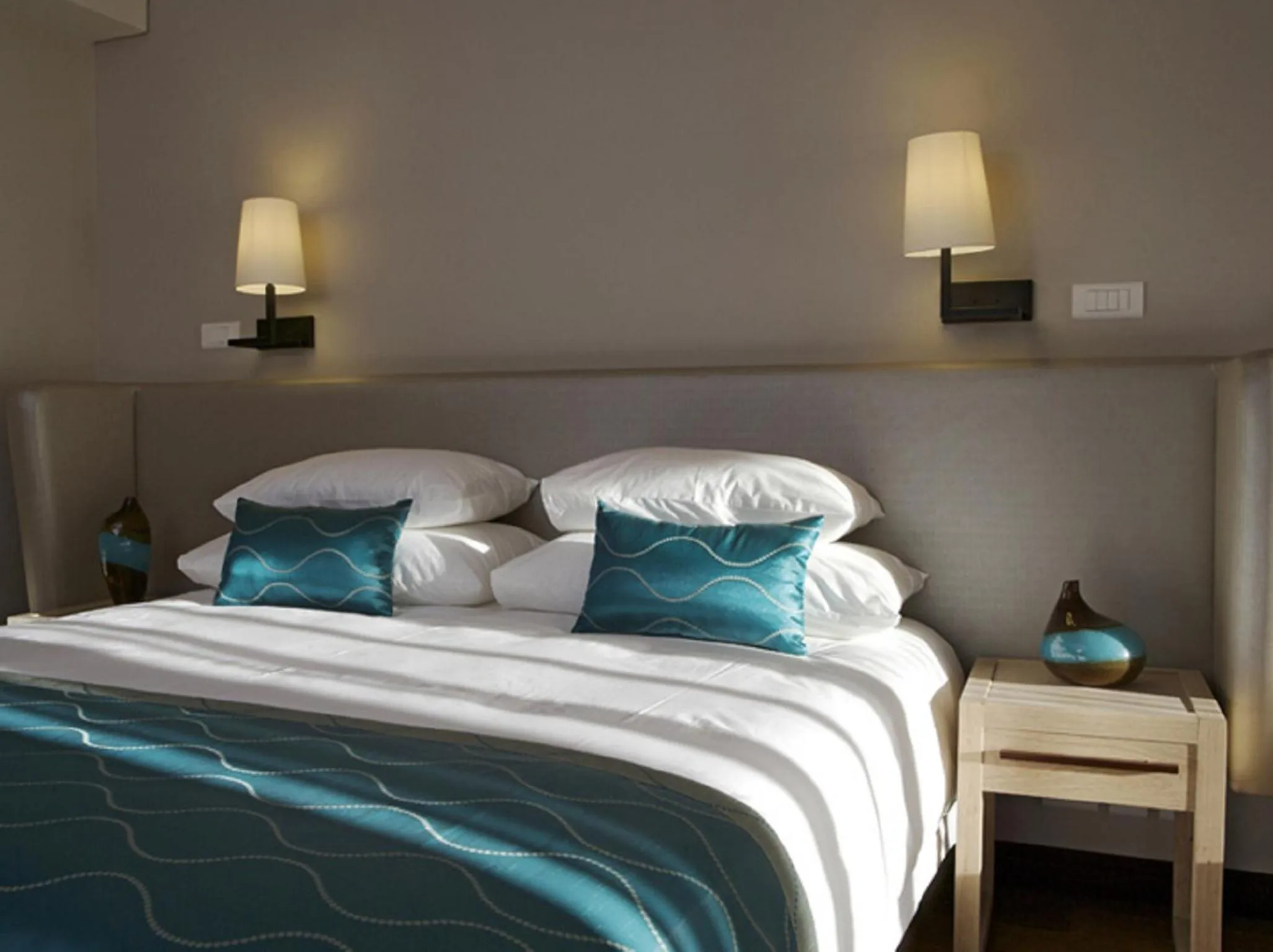 Bed in Chapmans Peak Beach Hotel