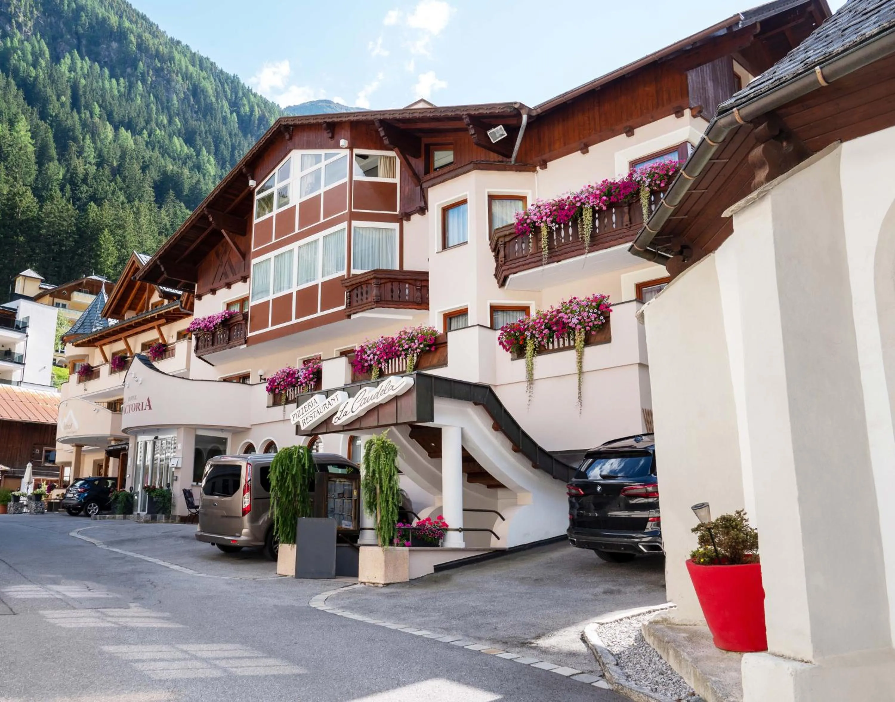 Facade/entrance in Hotel Victoria