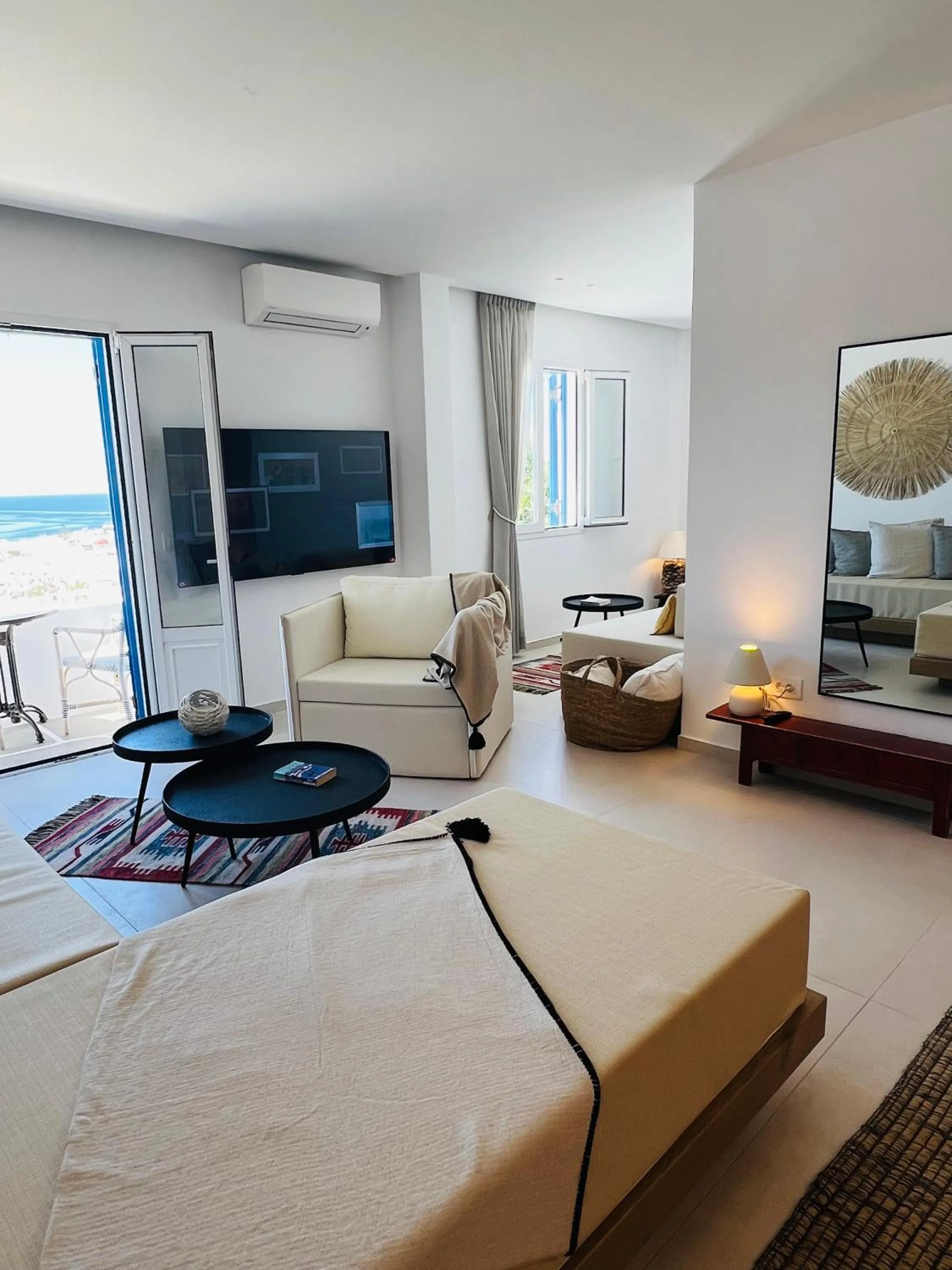 Living room, Bed in Portobello Boutique Hotel