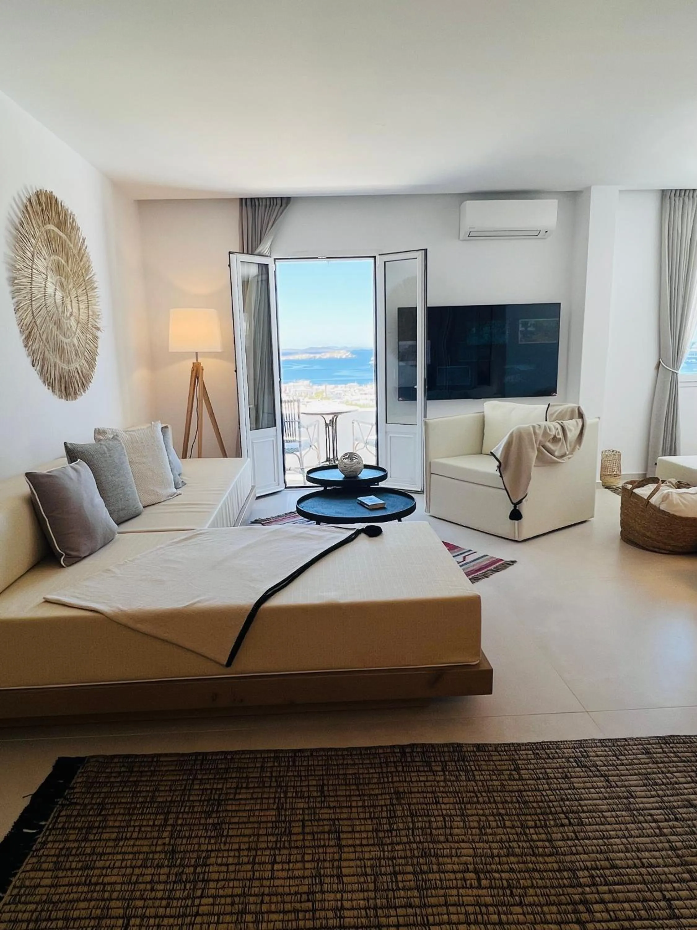 Living room, Bed in Portobello Boutique Hotel