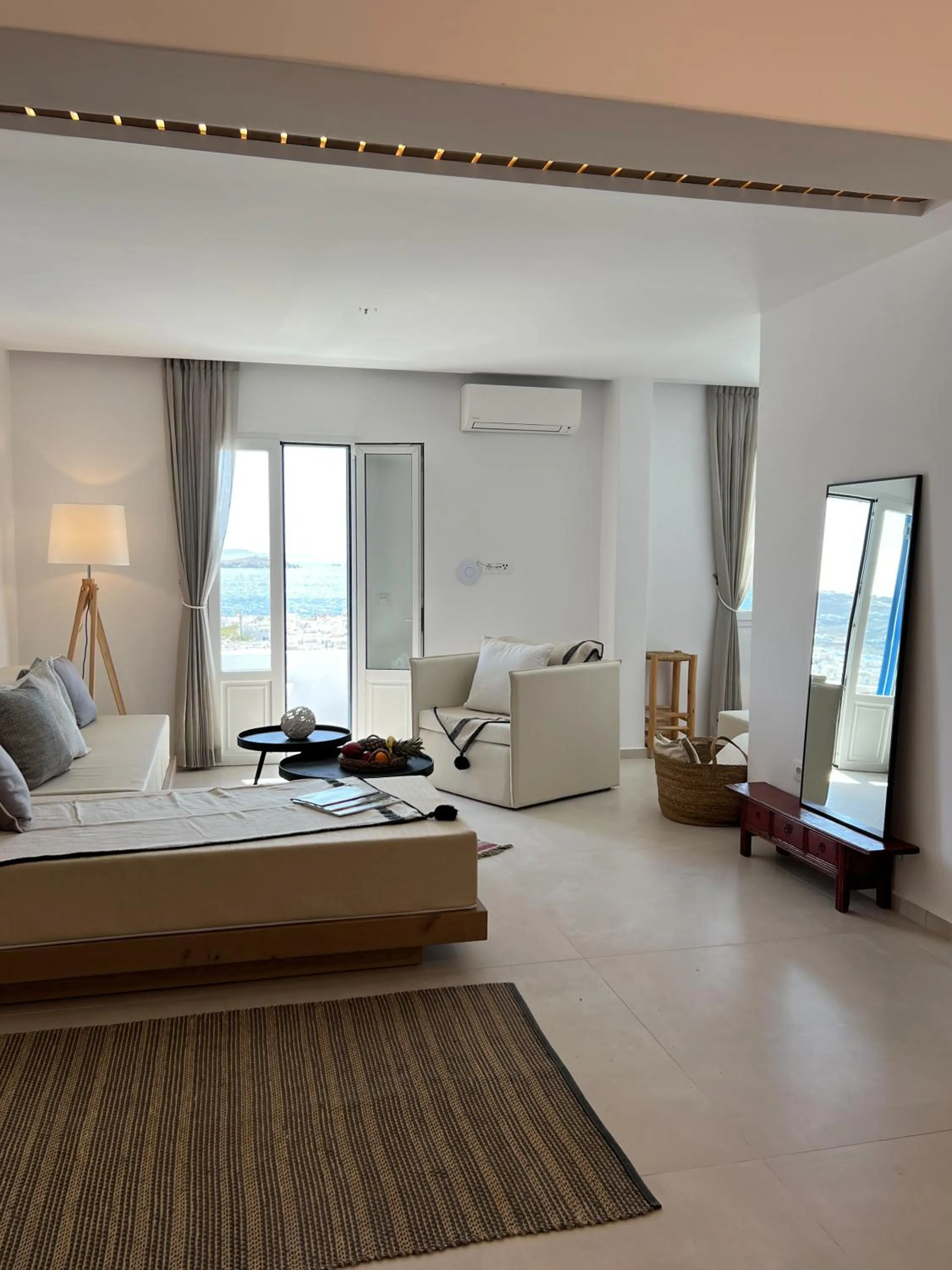 Living room, Bed in Portobello Boutique Hotel