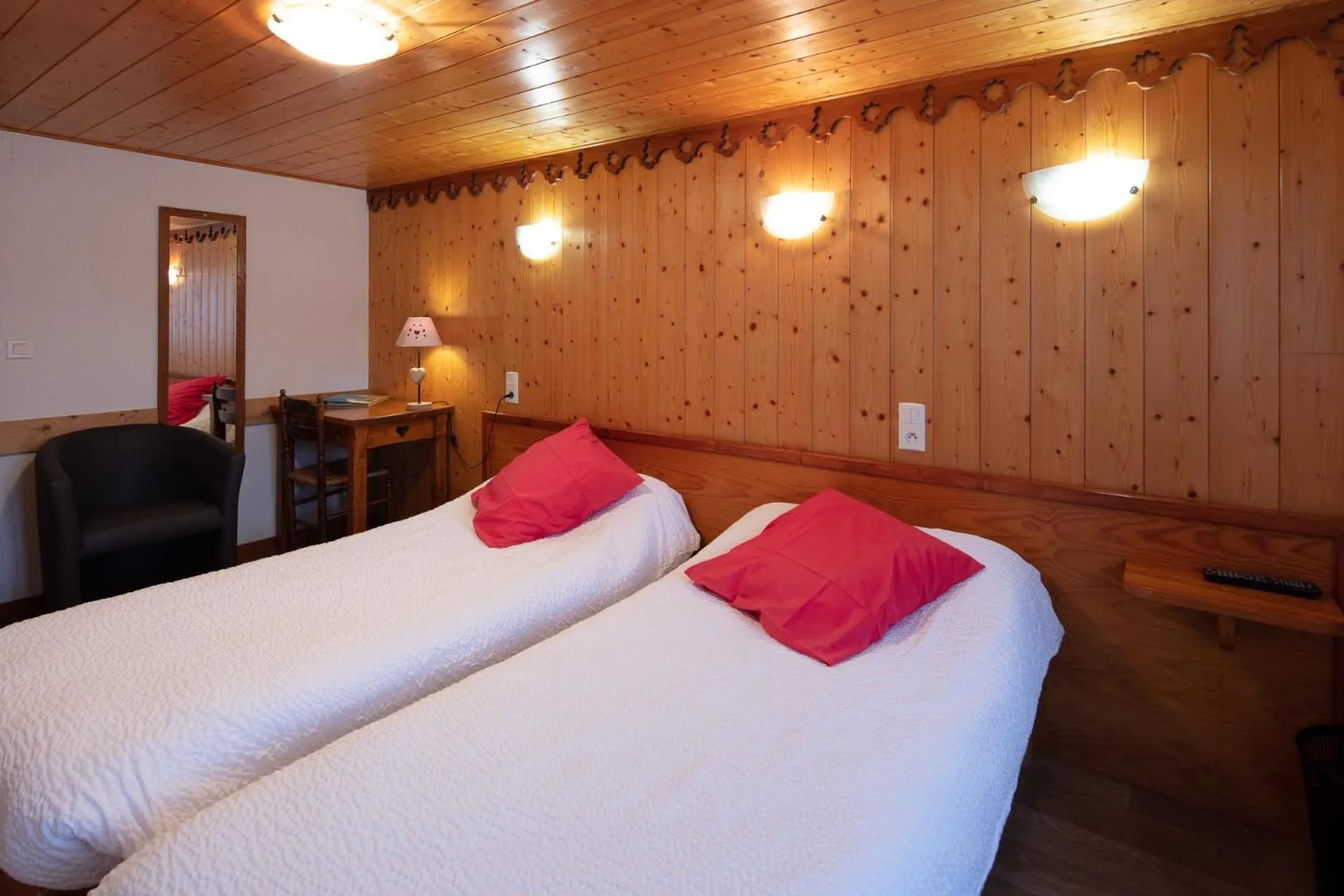 Bed in Hôtel Restaurant L'ancienne Auberge