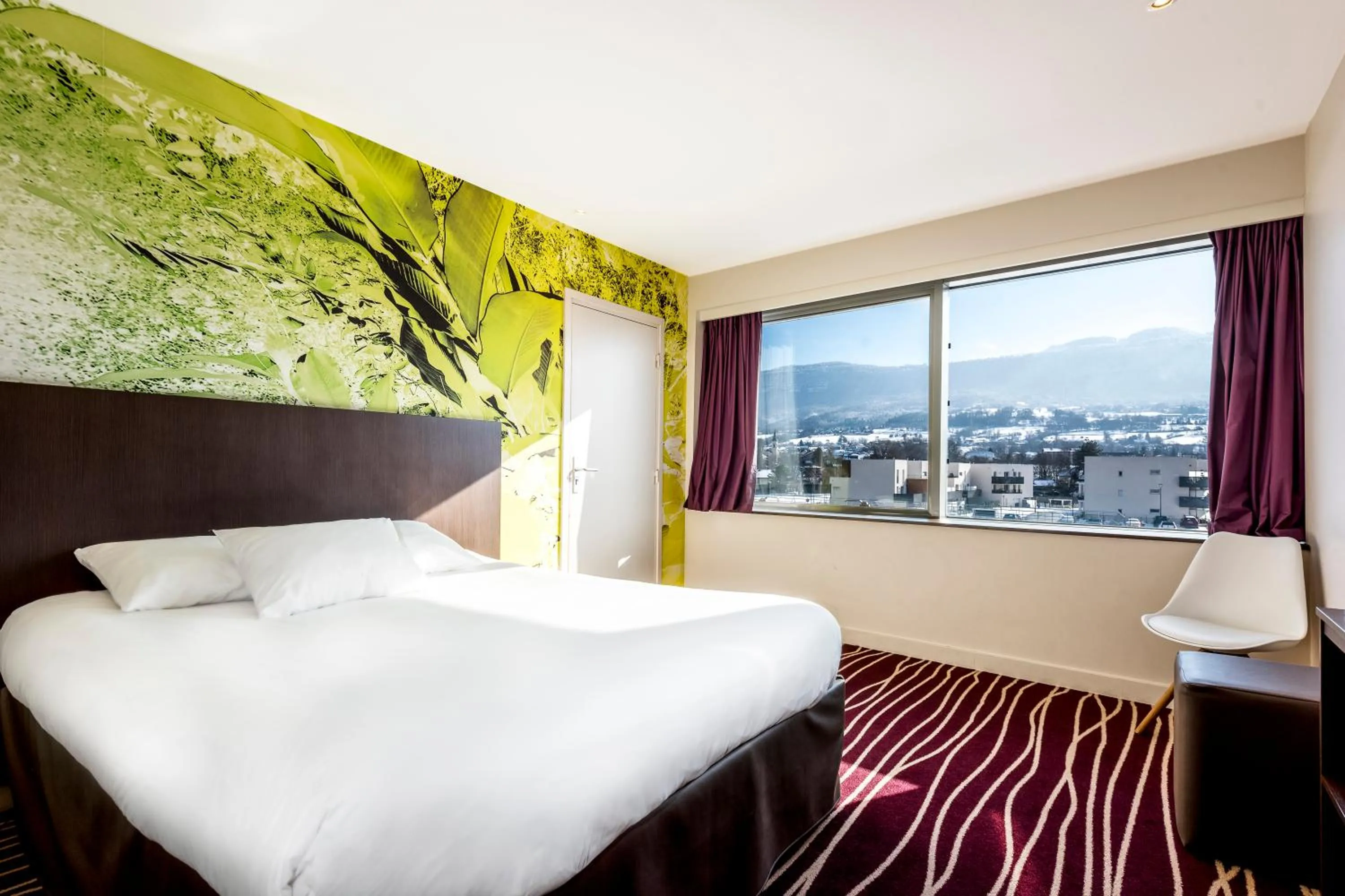 Bedroom, Bed in ibis Styles Saint Julien en Genevois Vitam