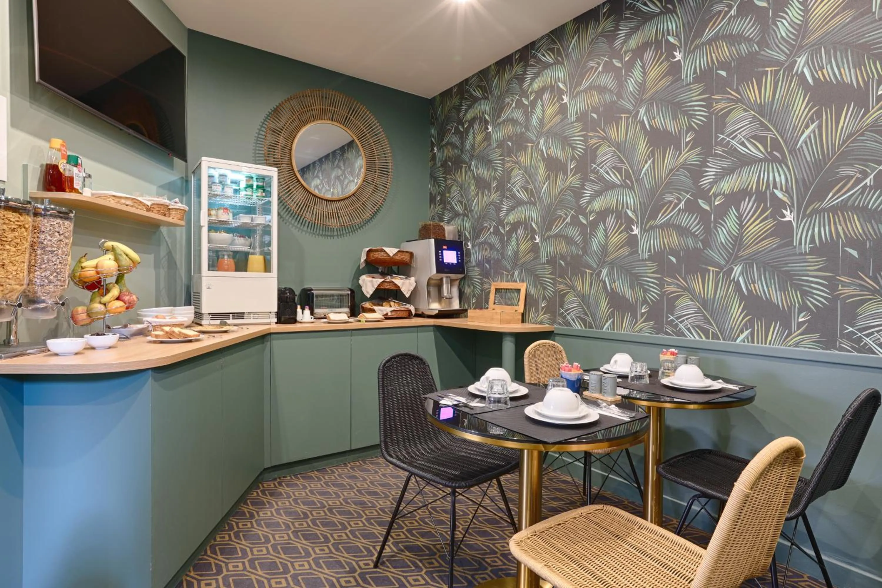 Breakfast in Hotel De Paris