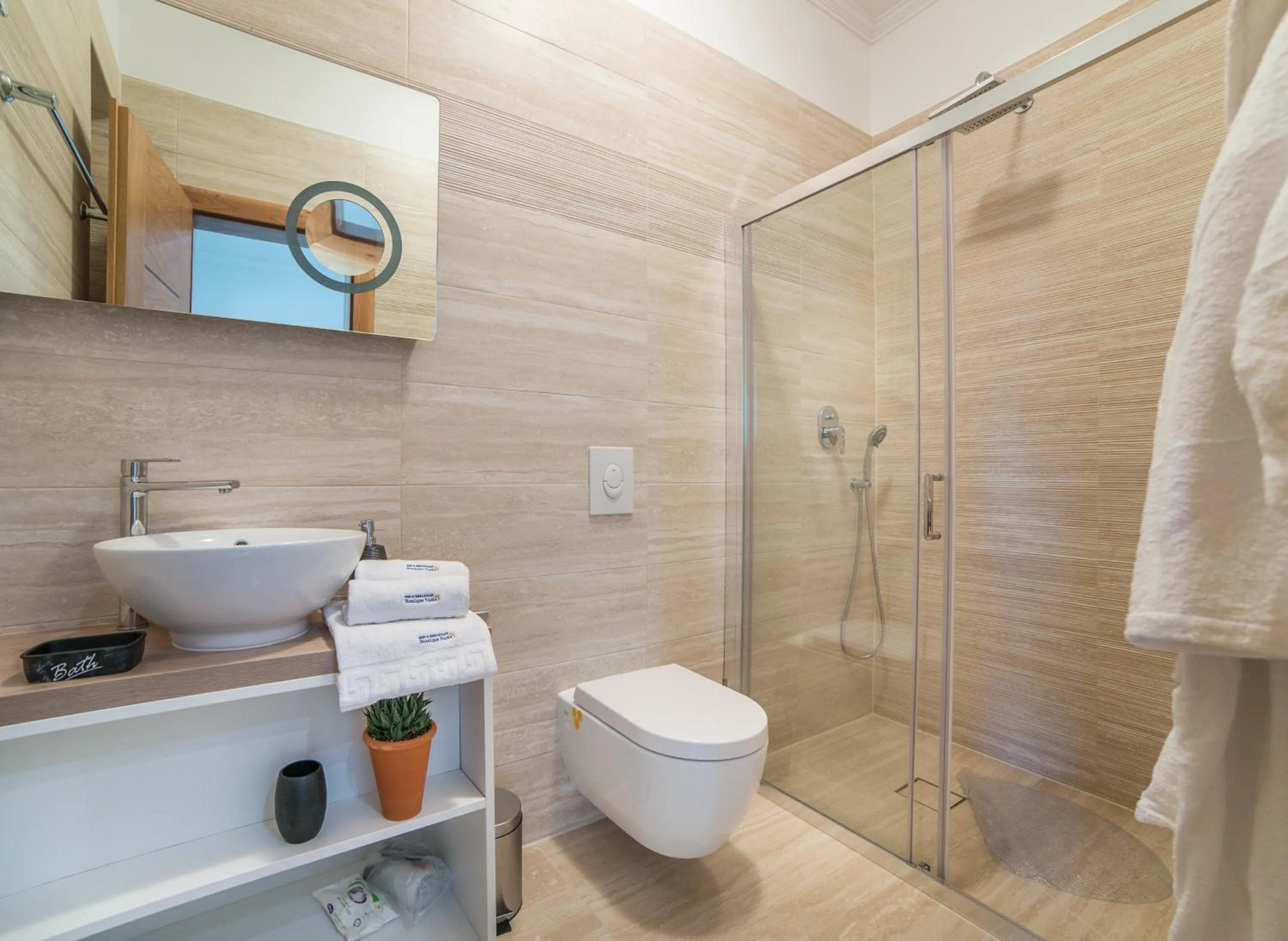 Shower in Hotel Boutique Natka