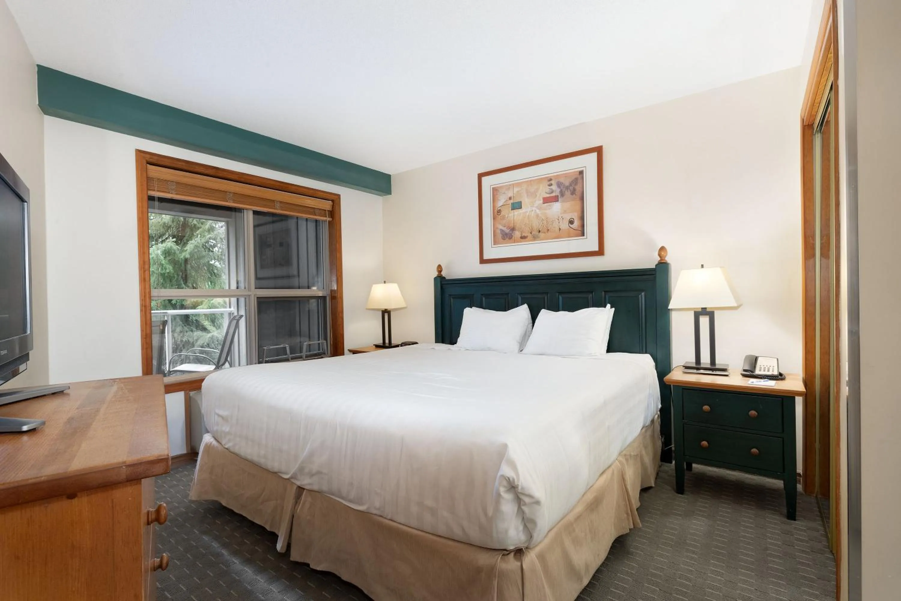 TV and multimedia, Bed in The Aspens by Whiski Jack