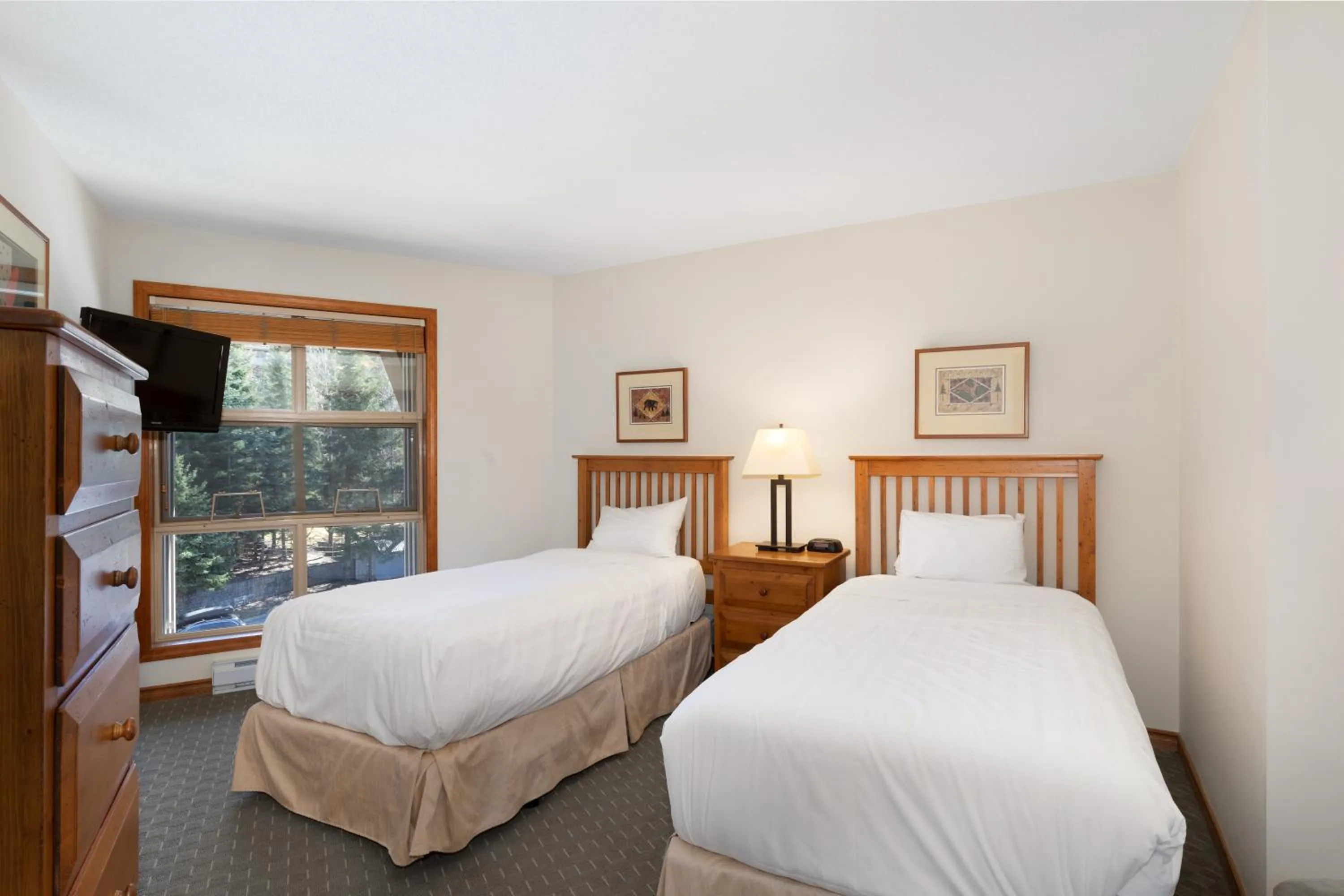 Bedroom, Bed in The Aspens by Whiski Jack