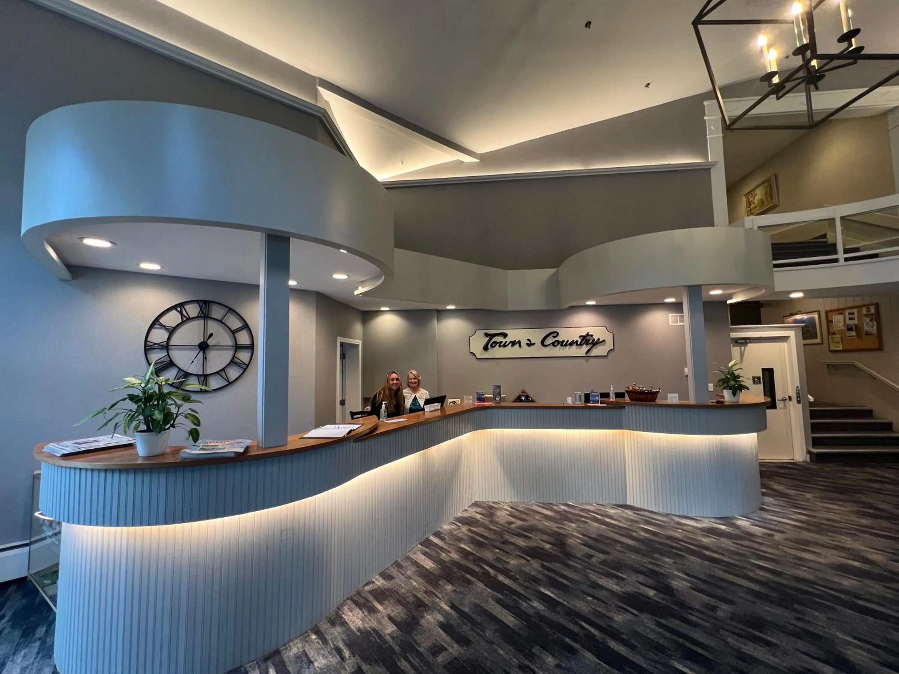 Town & Country Inn & Resort