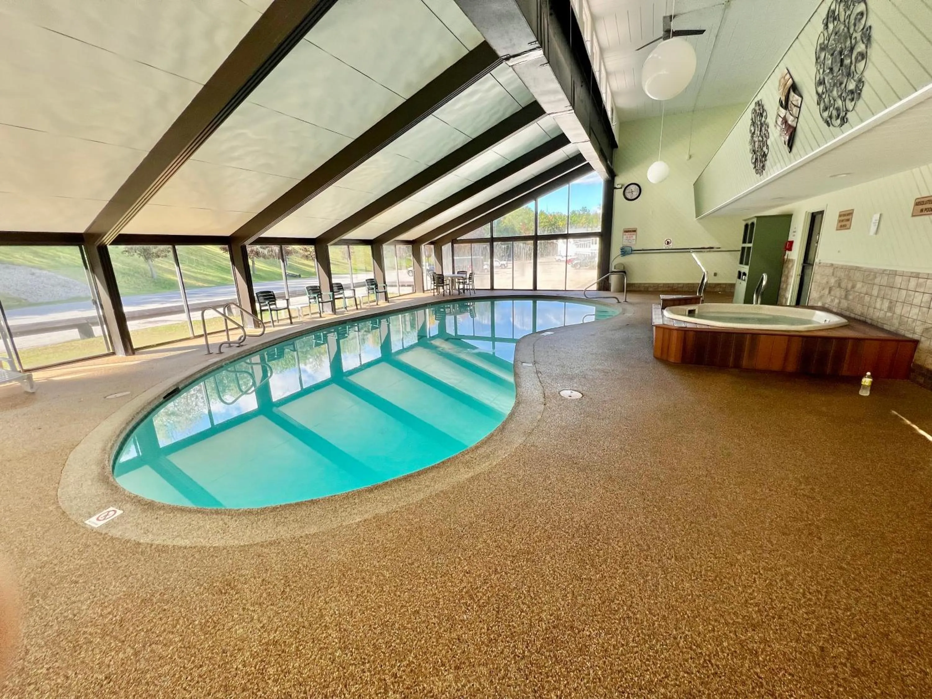 Town & Country Inn & Resort