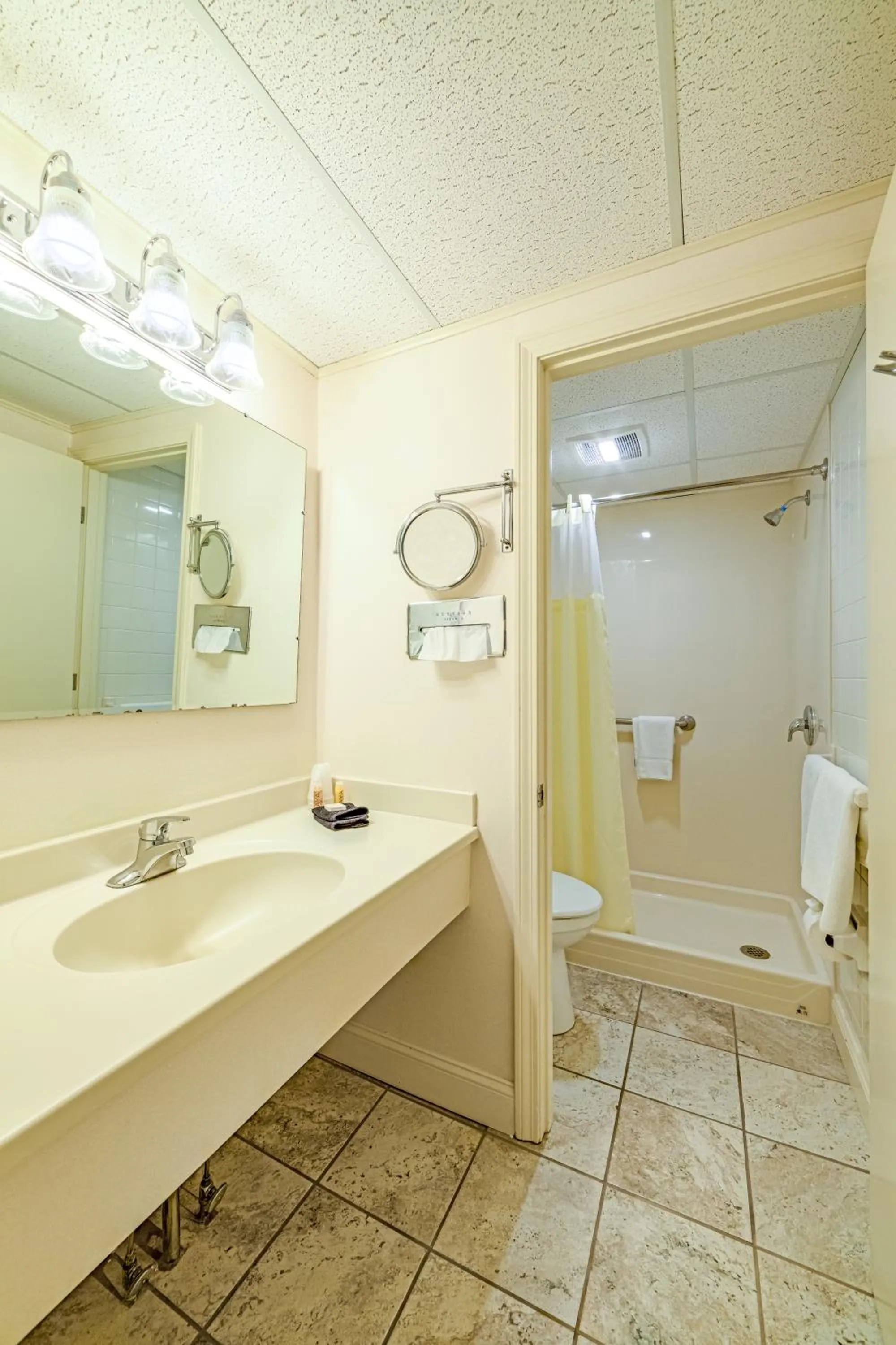 Town & Country Inn & Resort