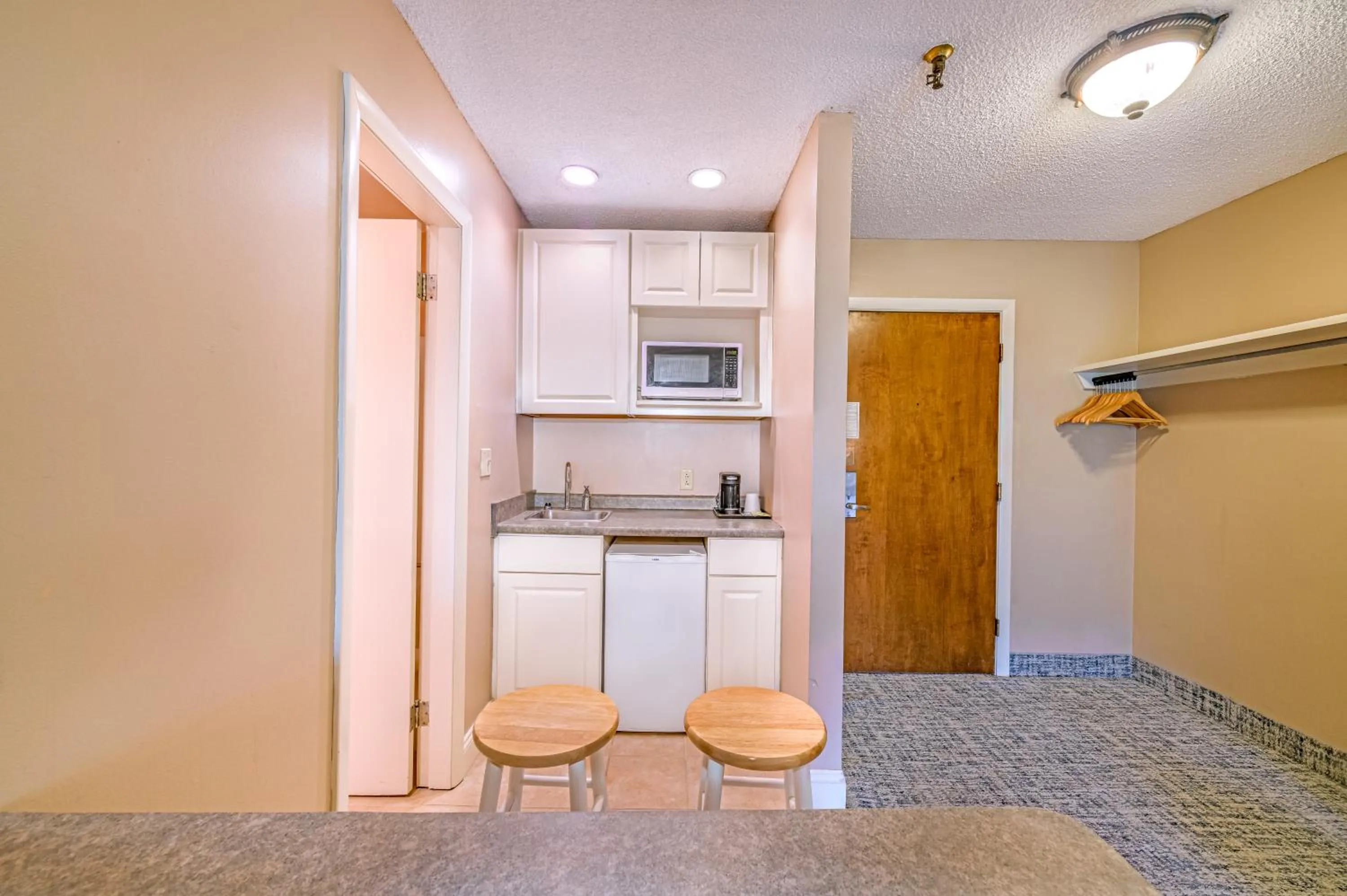 Town & Country Inn & Resort