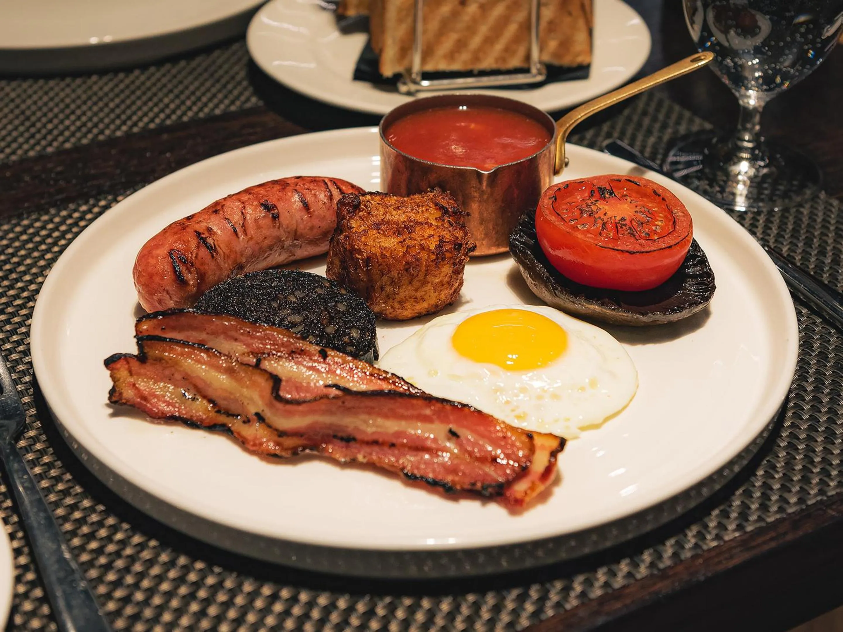 Breakfast in Dakota Eurocentral