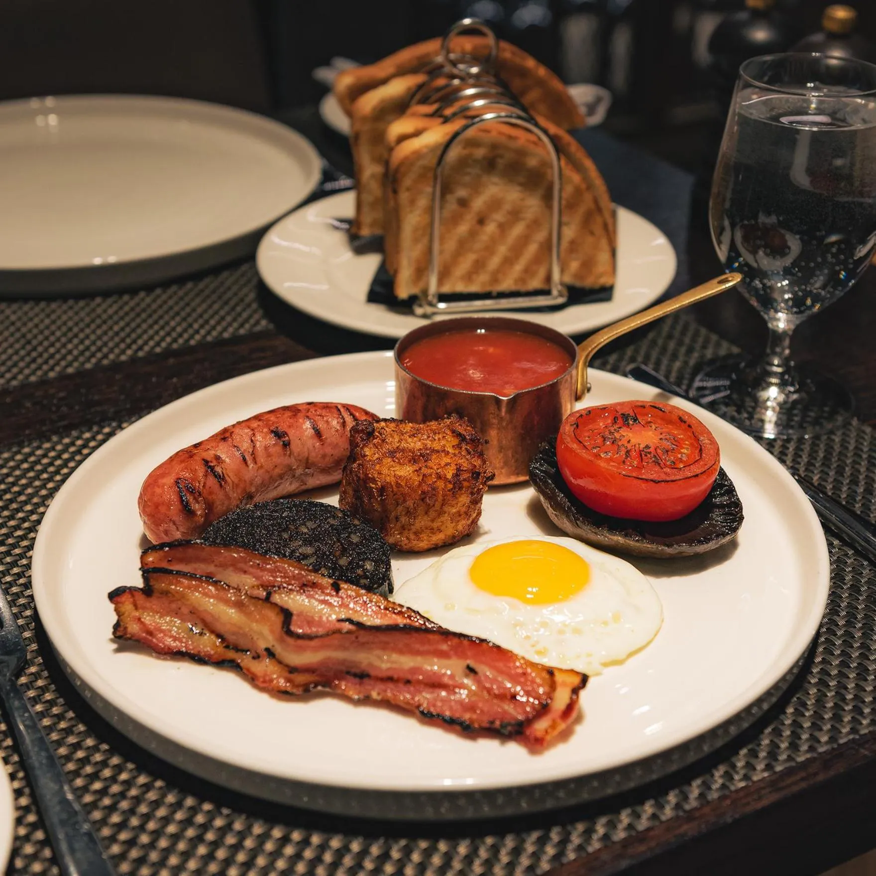 Breakfast in Dakota Eurocentral