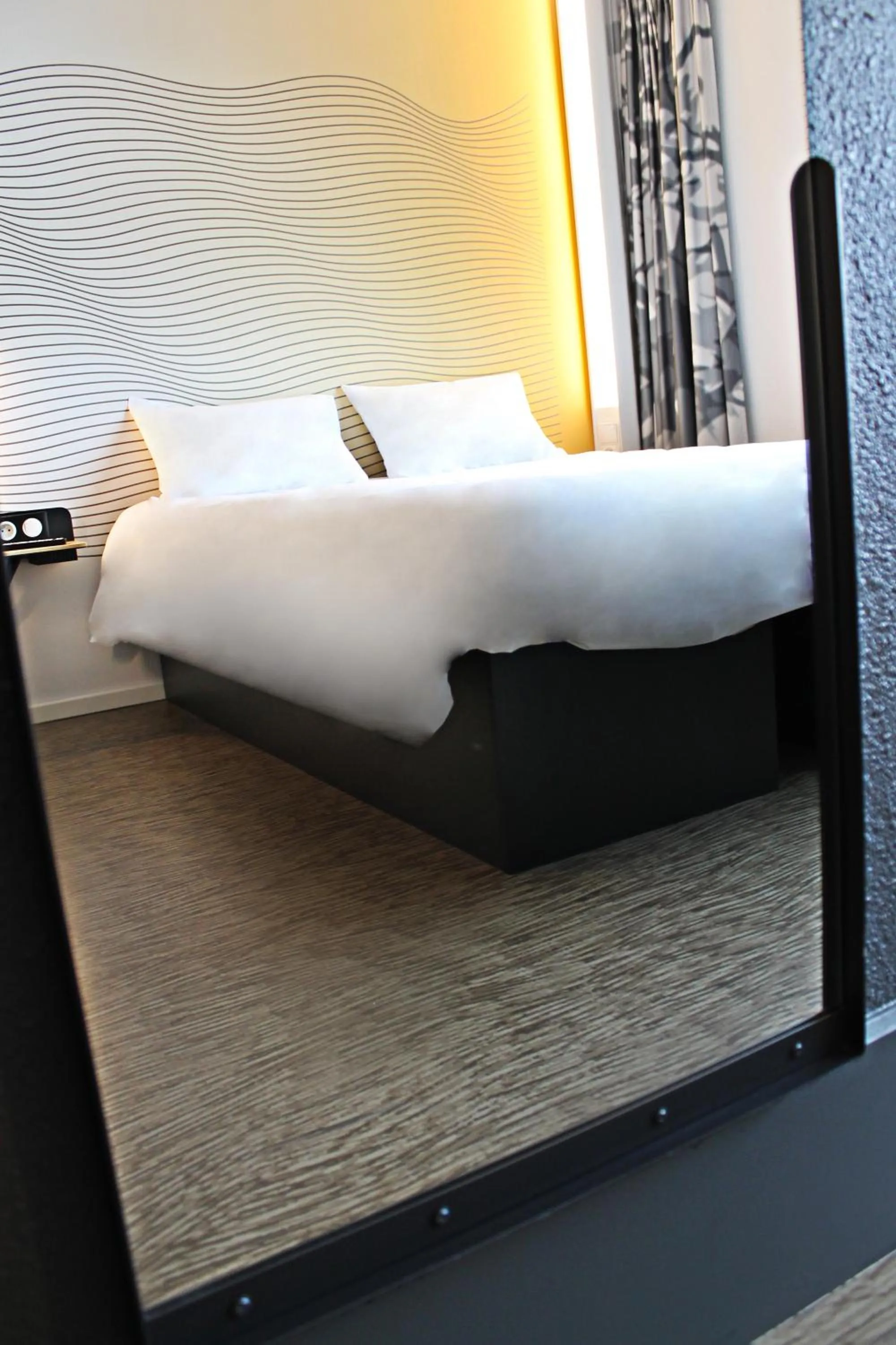 Bedroom, Bed in B&B HOTEL Lille Centre Grand Palais